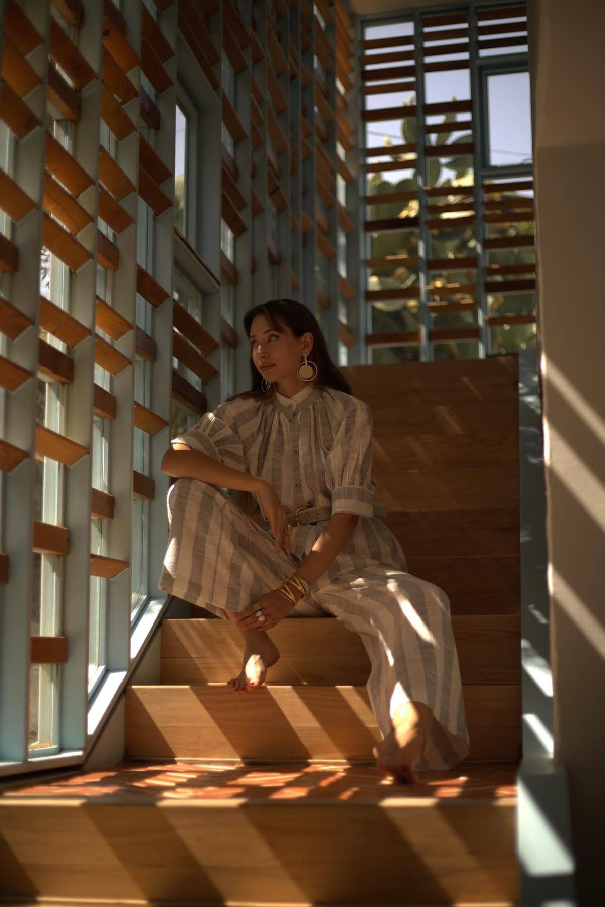 Gri Çizgili Truvakar Kol Gömlek ve Pantolon Takım