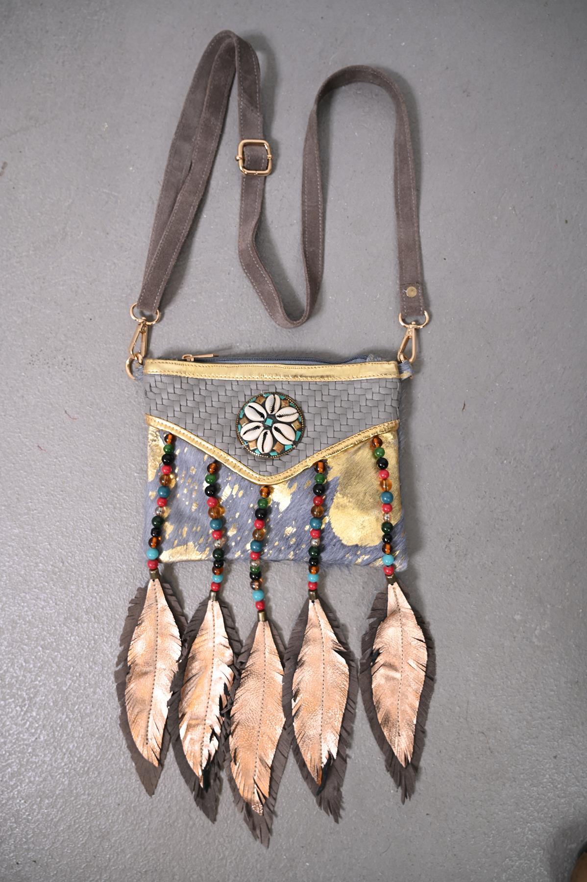 Gri Deniz Kabuklu Boncuk Püsküllü Tay Tüyü Tasarım Çanta