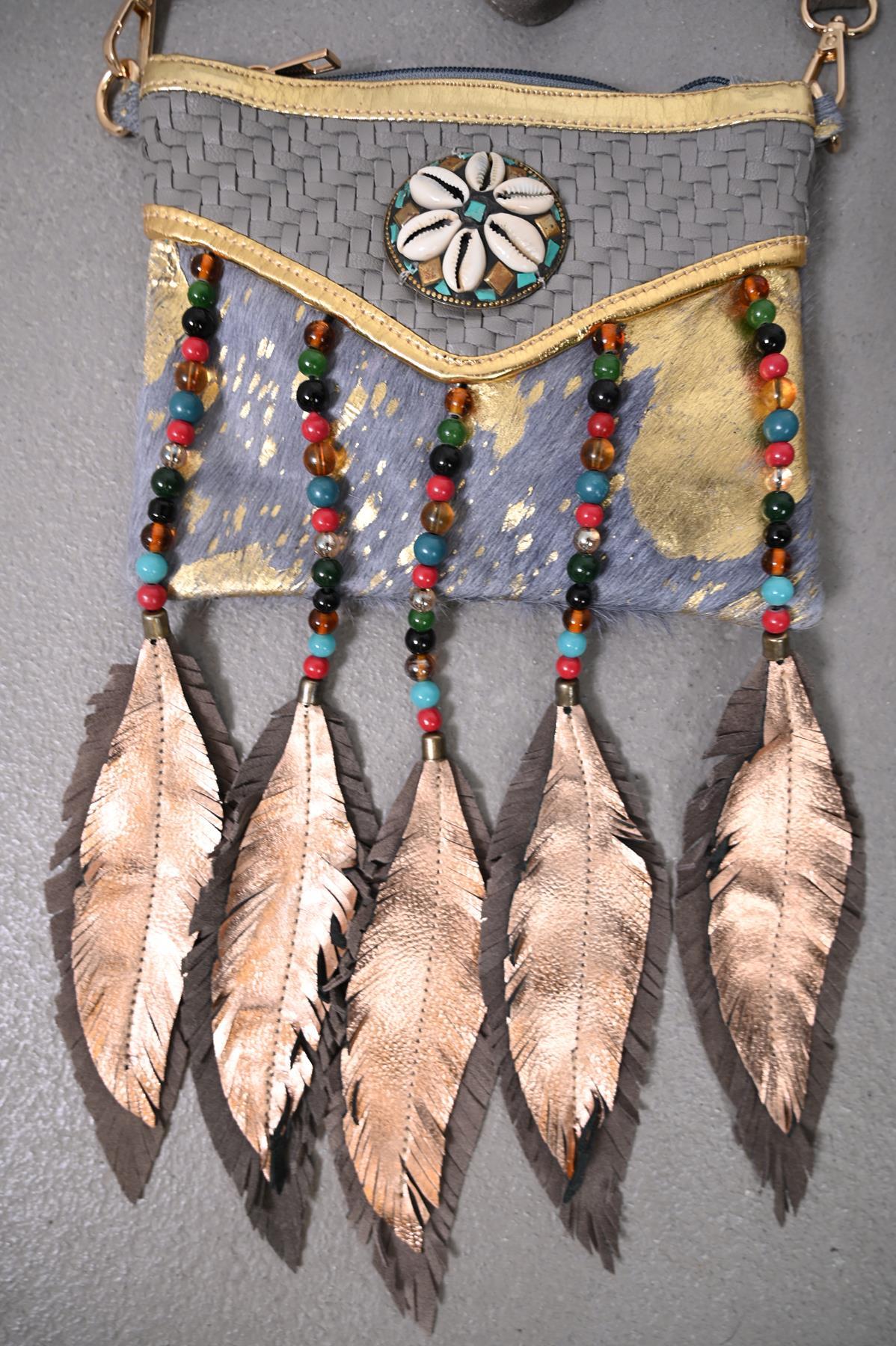 Gri Deniz Kabuklu Boncuk Püsküllü Tay Tüyü Tasarım Çanta