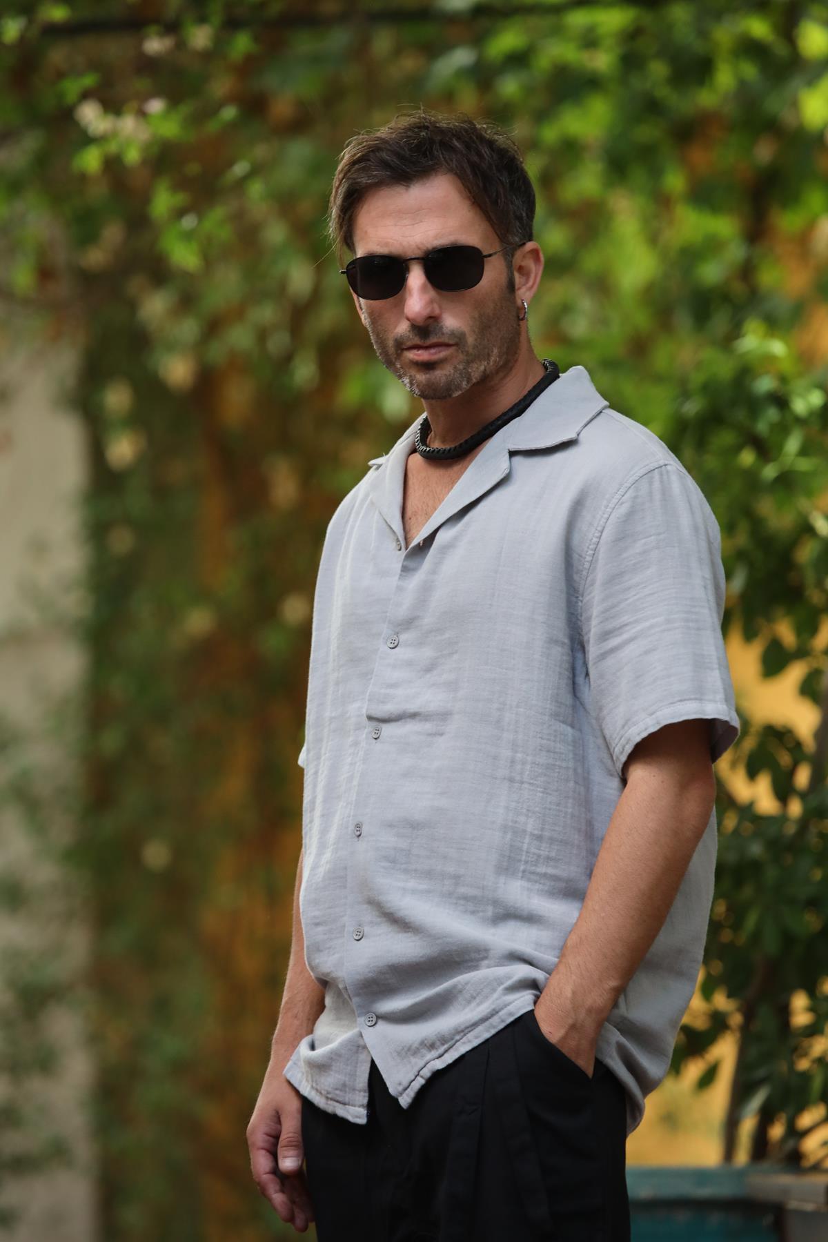 Gri Kısa Kollu Erkek Gömlek