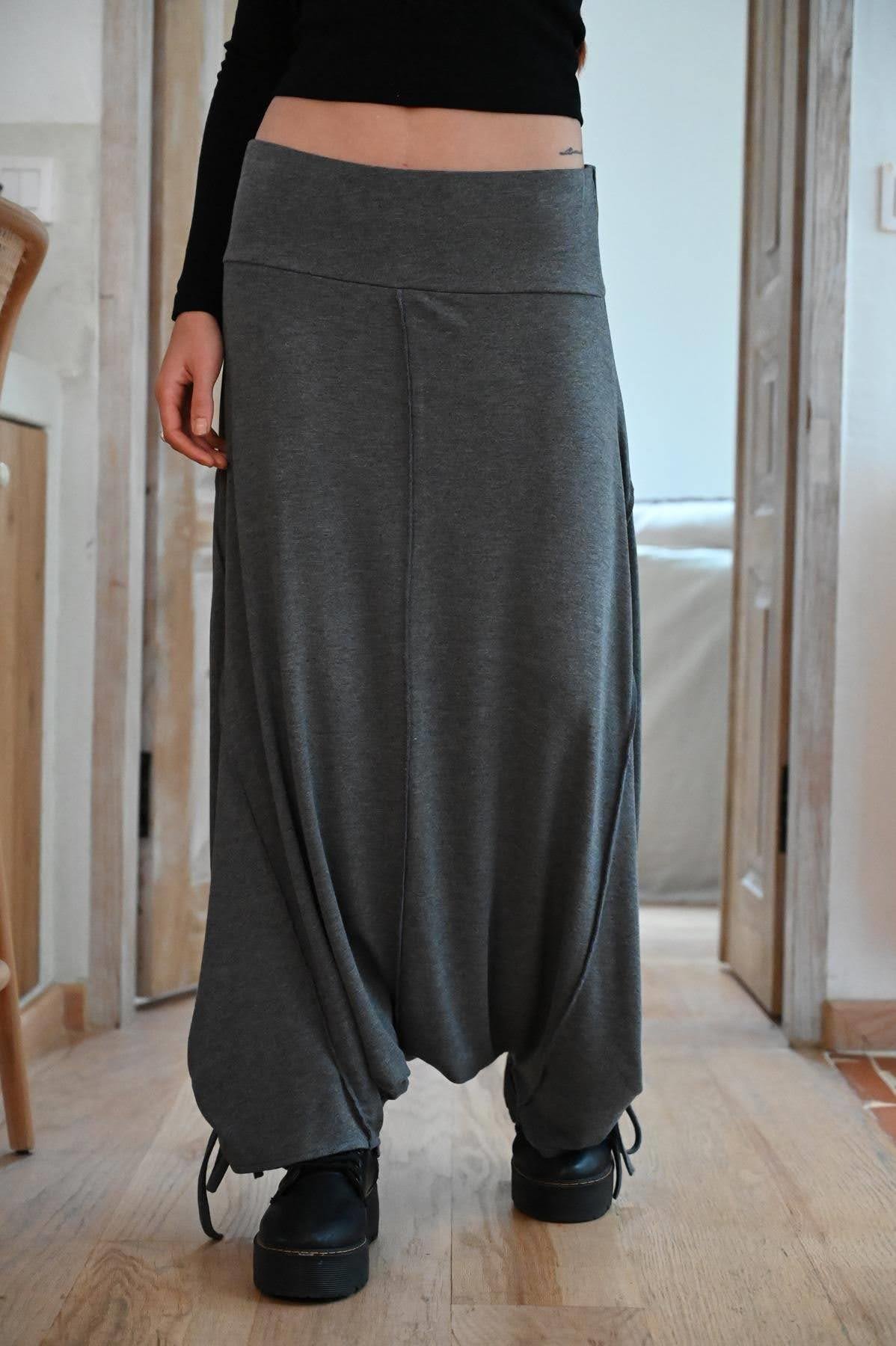 Gri Paçası İpli Dikiş Detay Triko Şalvar