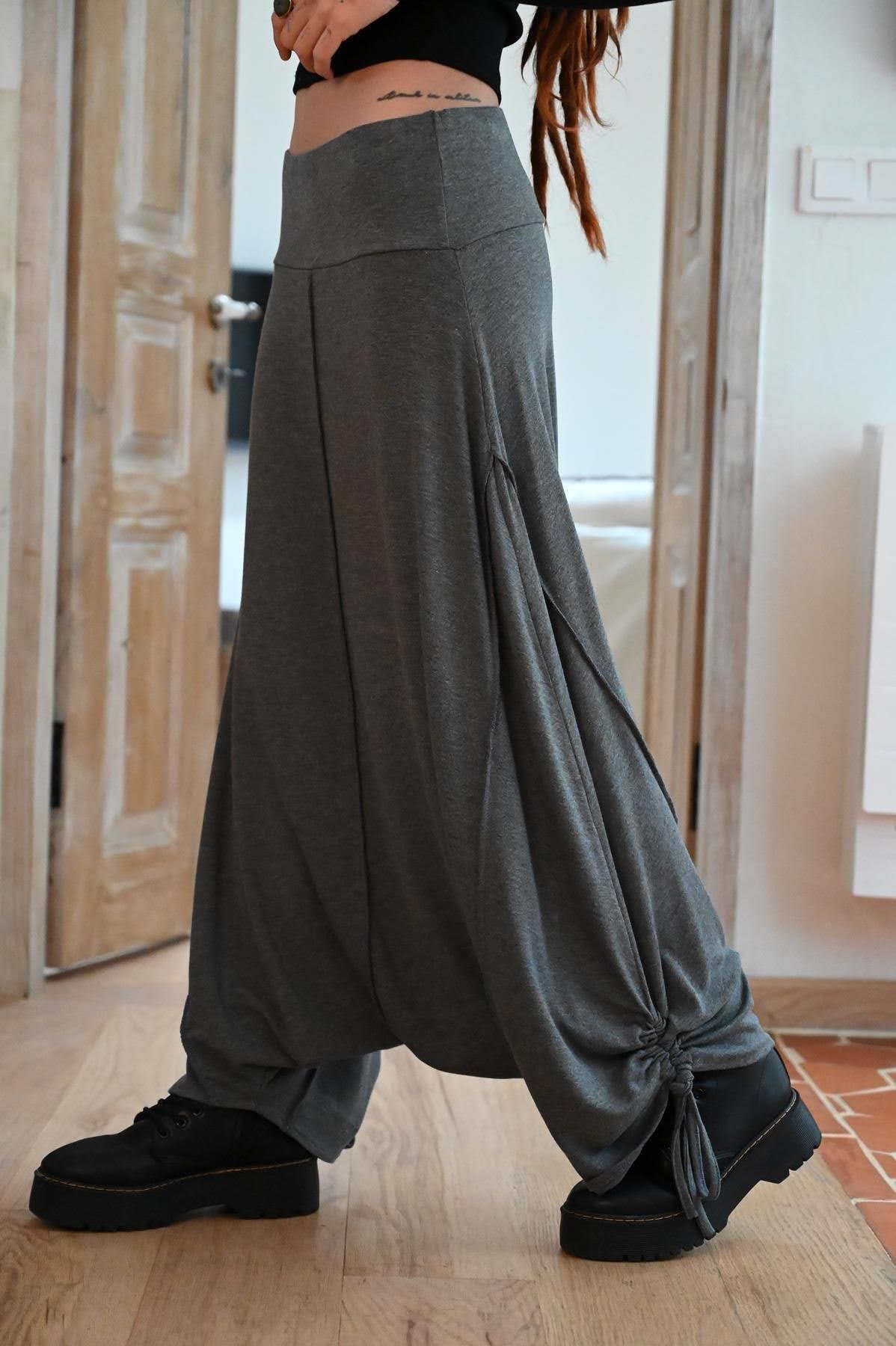 Gri Paçası İpli Dikiş Detay Triko Şalvar