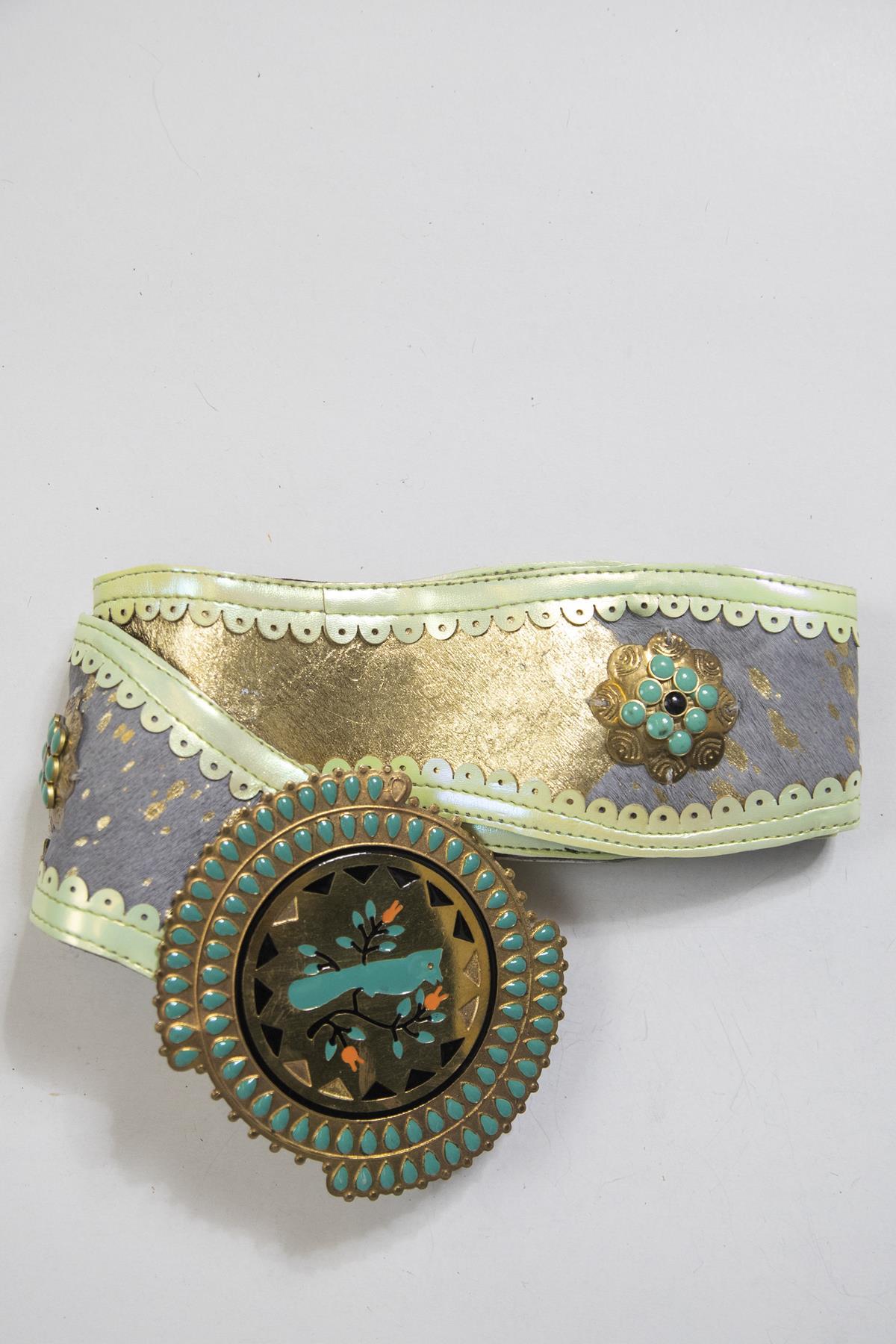 Gri Tay Tüyü Büyük Tokalı Kemer