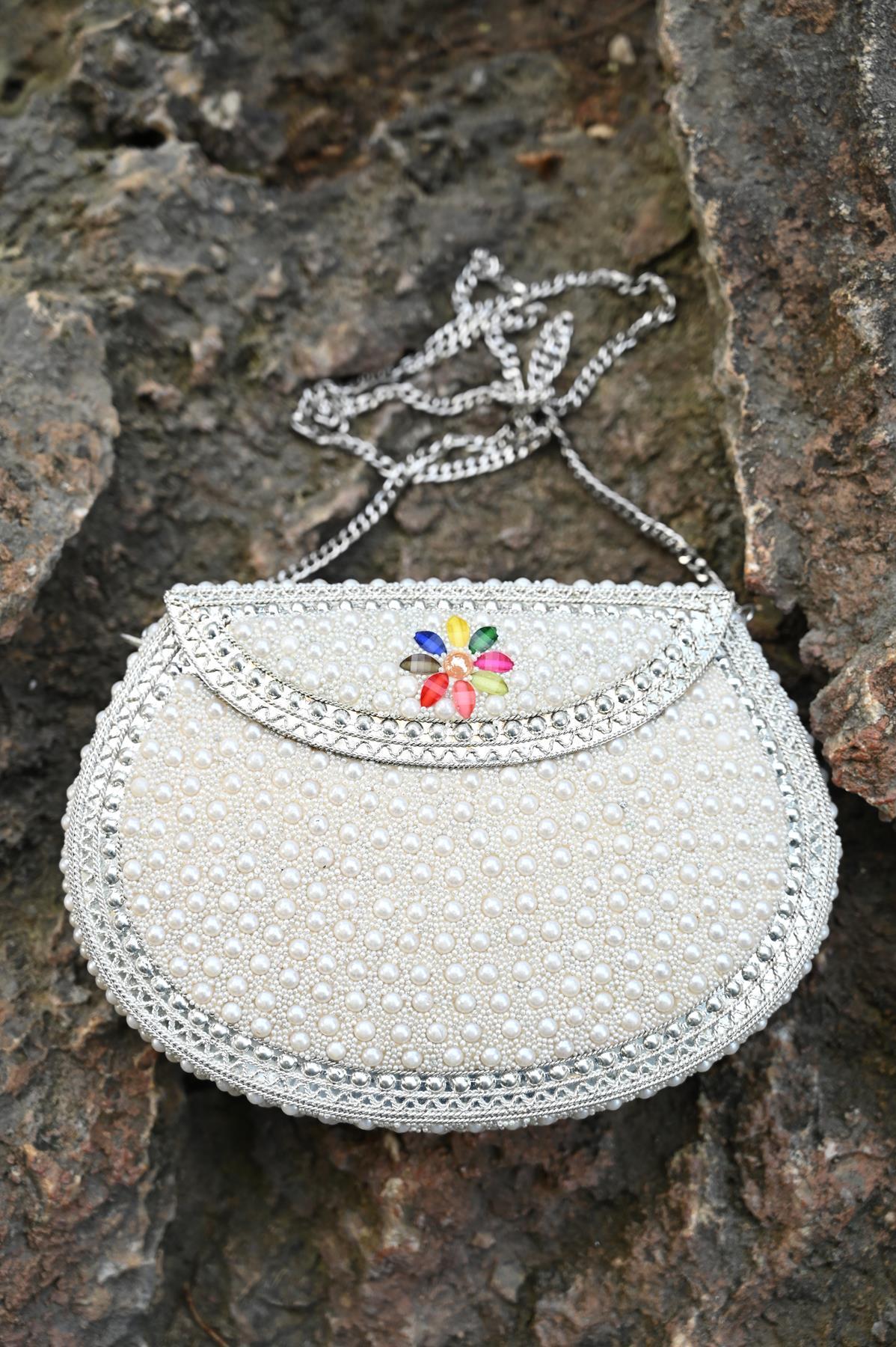 Gümüş Rengi İnci İşlemeli Özel Tasarım Çanta