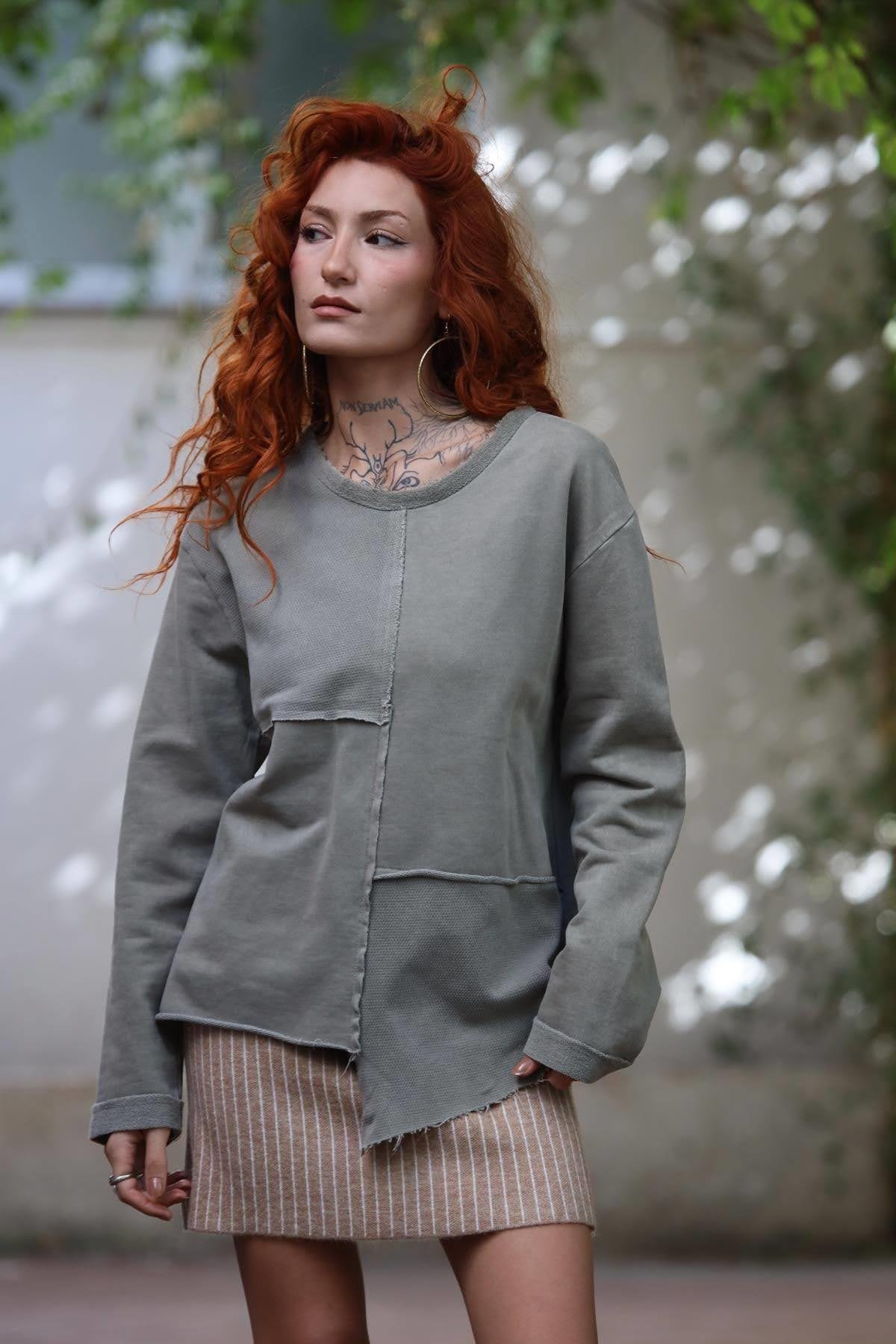 Haki Bisiklet Yaka Dikiş Detaylı Parçalı Sweat