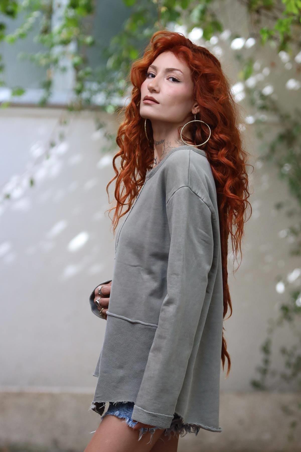 Haki Bisiklet Yaka Dikiş Detaylı Parçalı Sweat