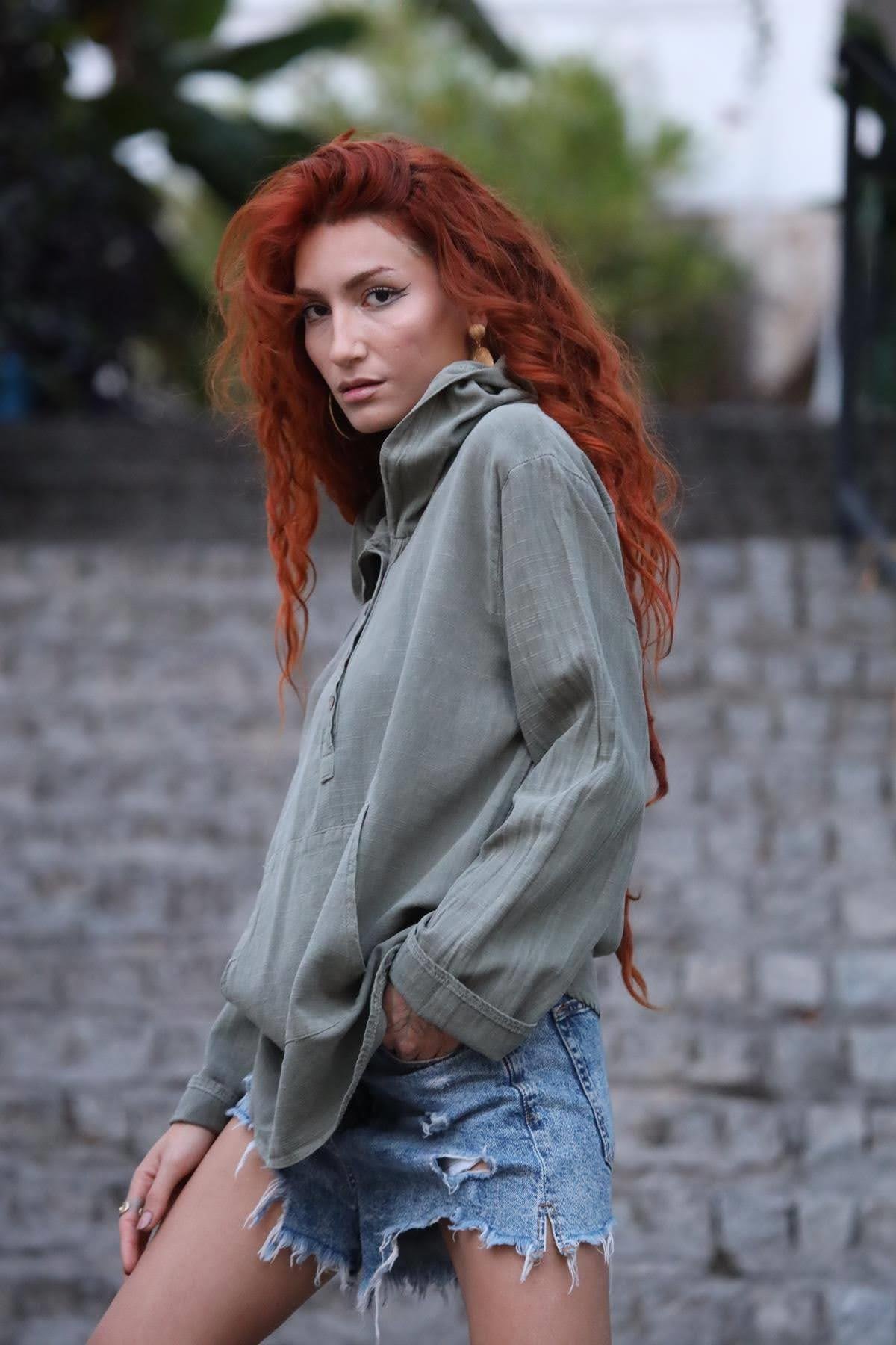 Haki Düğmeli Kanguru Cepli Kapüşonlu Sweat