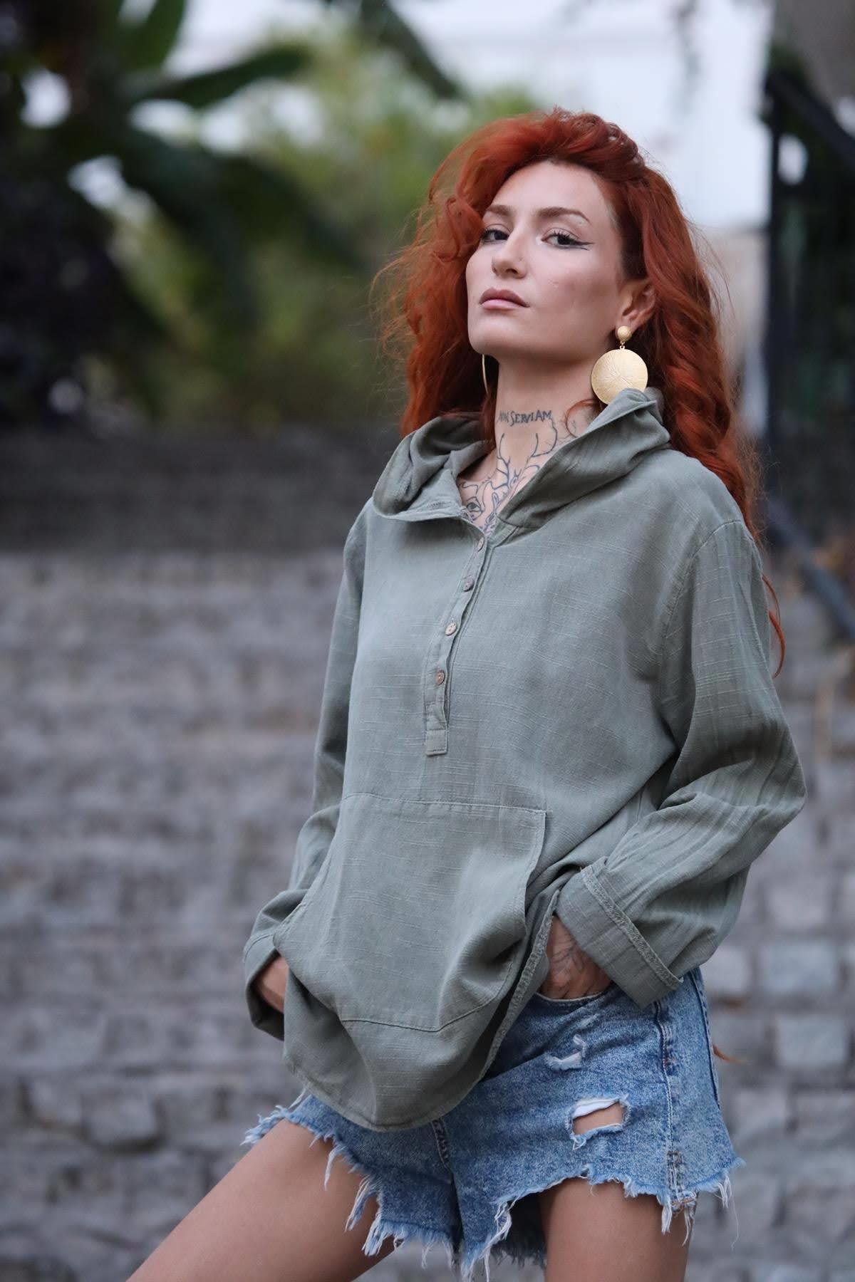 Haki Düğmeli Kanguru Cepli Kapüşonlu Sweat