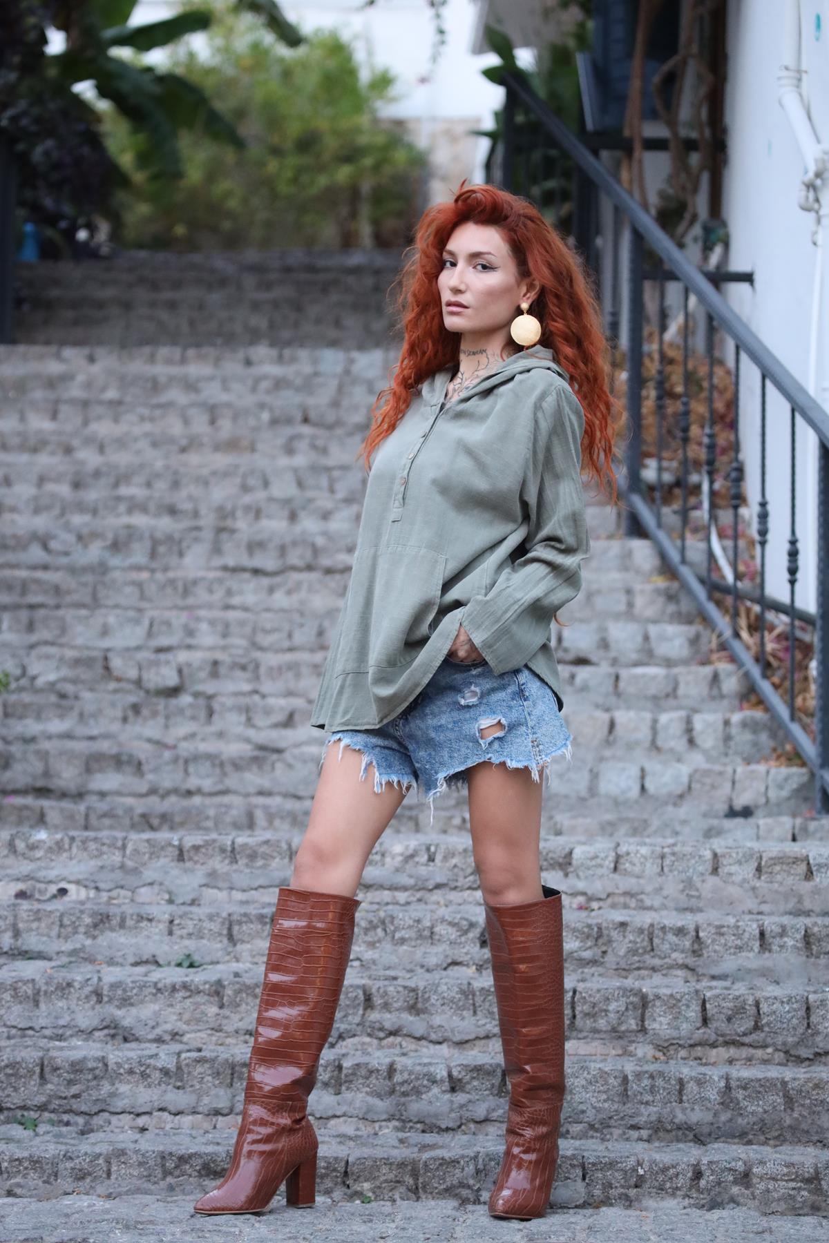 Haki Düğmeli Kanguru Cepli Kapüşonlu Sweat