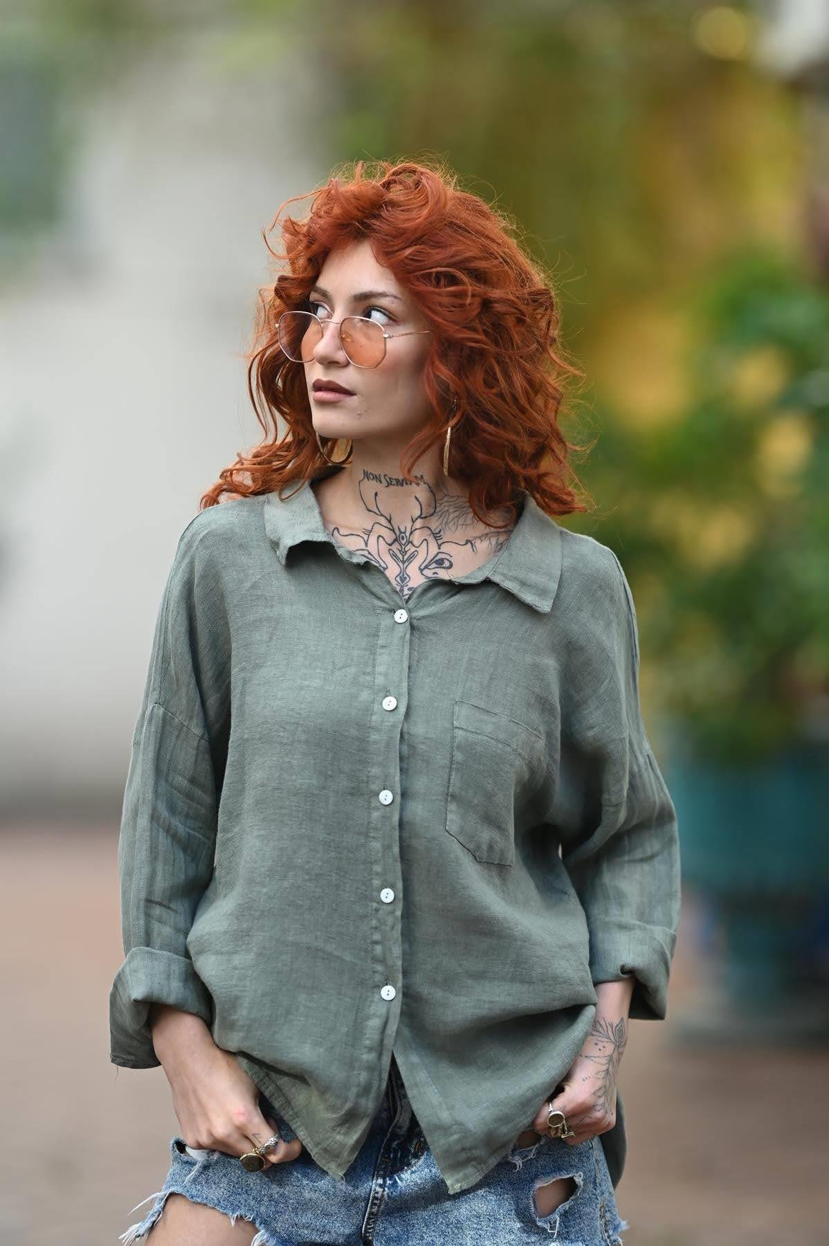 Haki Keten Arkası Halkalı Gömlek