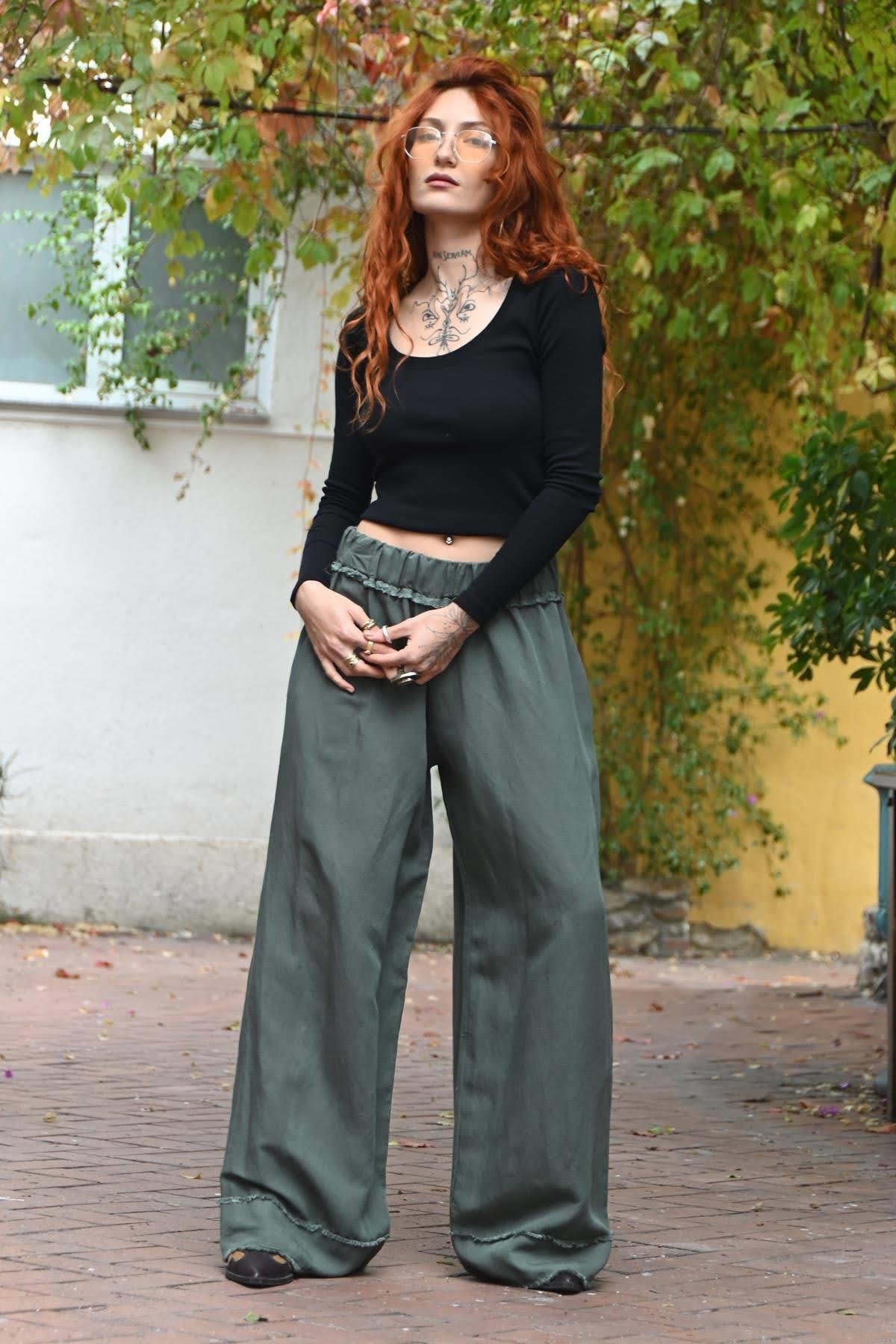 Haki Keten Beli ve Paçası Dikişli Pantolon