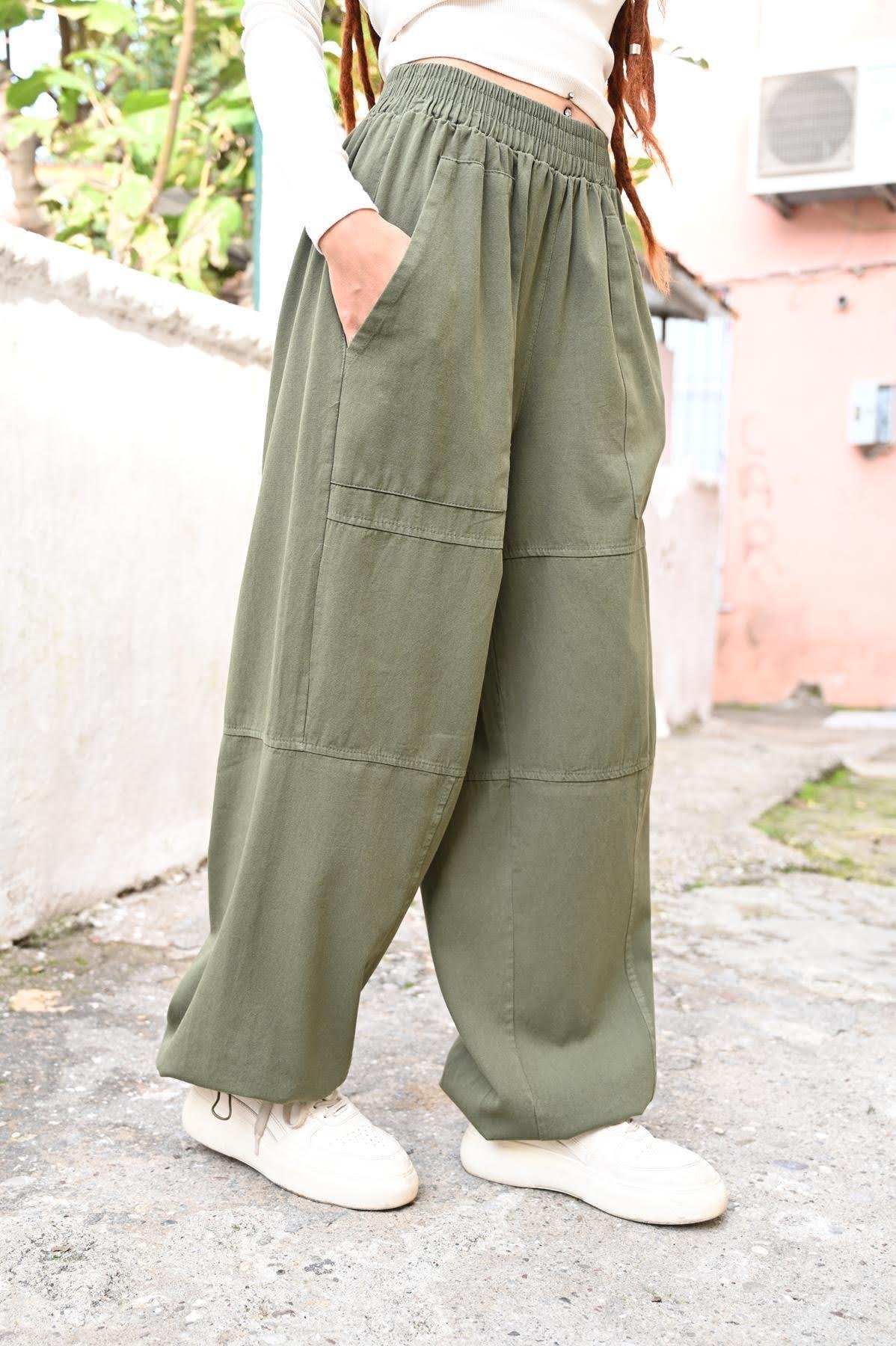 Haki Paçası Büzgülü Dikiş Detaylı Pantolon