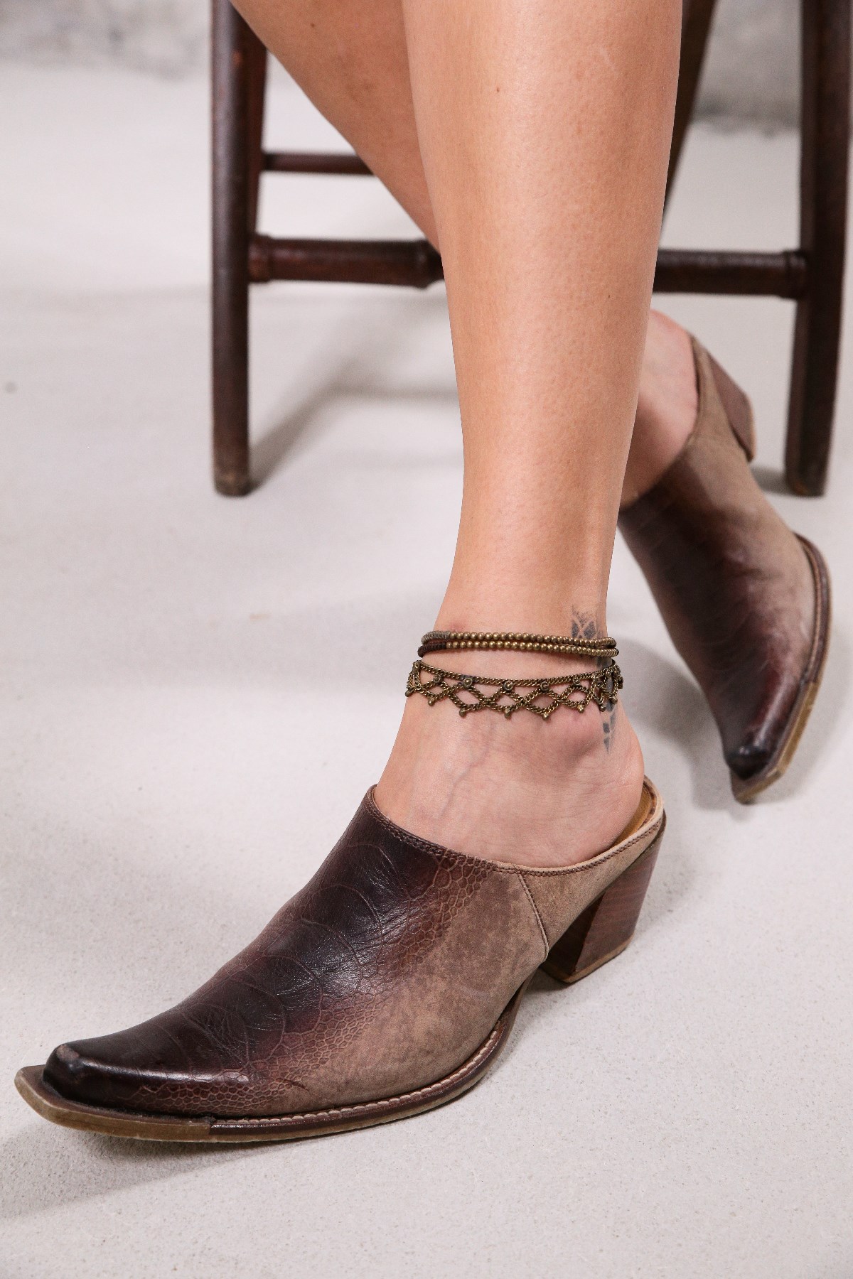  İki Sıra Bronz Ve Mum İpli Tasarım Halhal