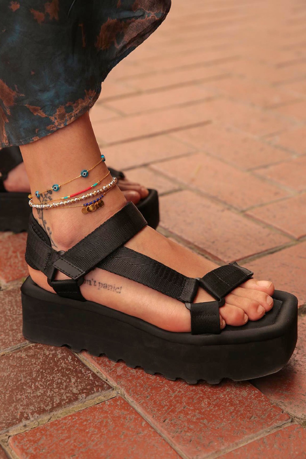 Yuvarlak Parça Detaylı Lacivert Doğal Taşlı Tasarım Halhal - Şaman Butik Yuvarlak Parça Detaylı Lacivert Doğal Taşlı Tasarım Halhal