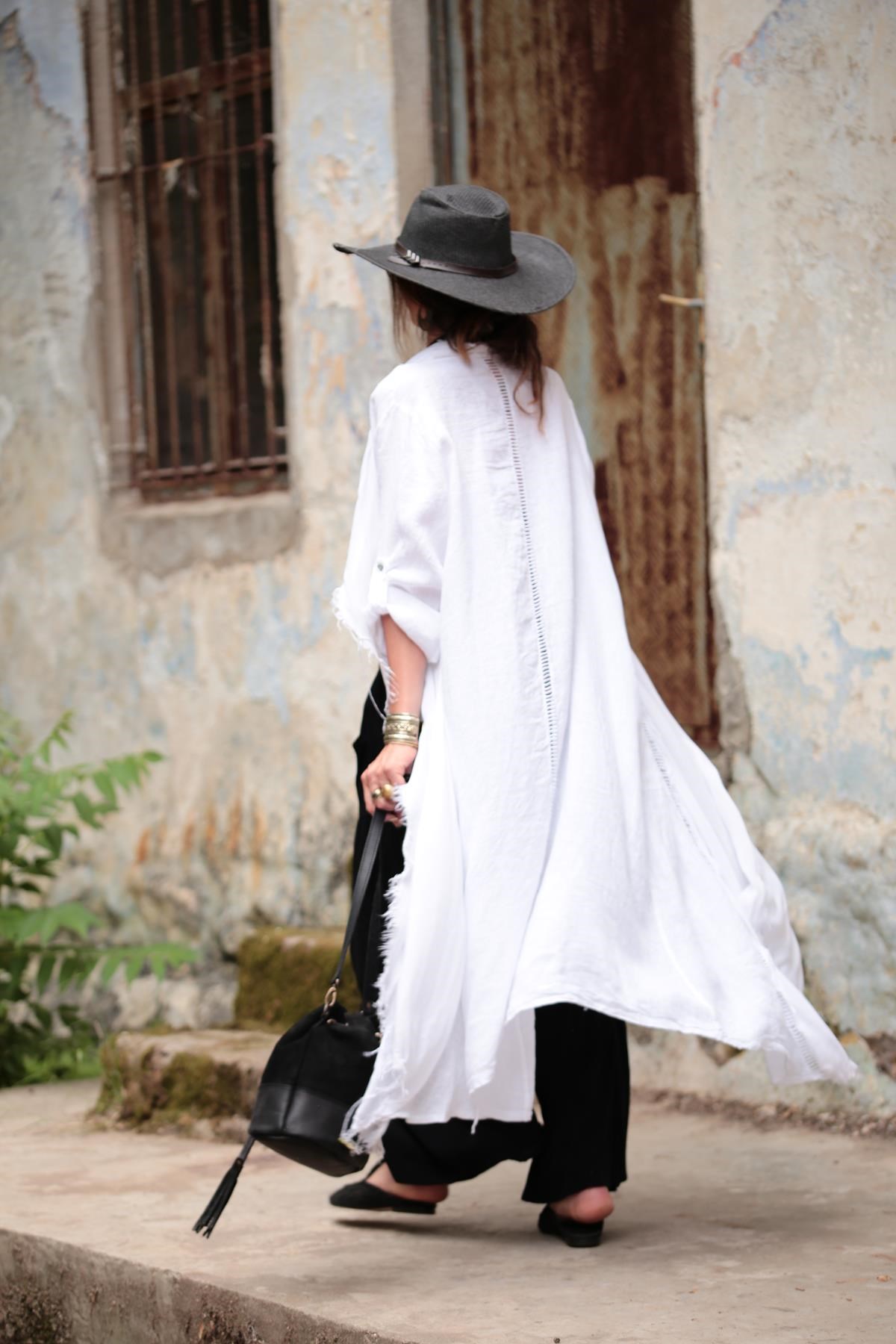 Beyaz Sırt Detaylı Keten Kaftan - Şaman Butik Beyaz Sırt Detaylı Keten Kaftan