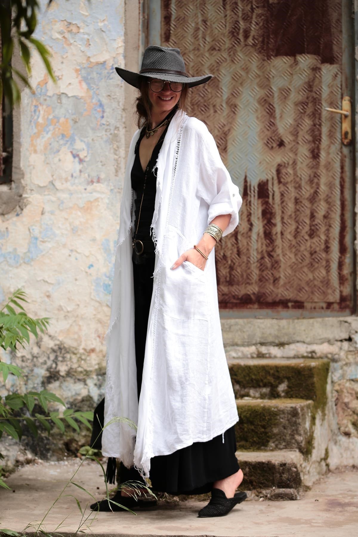 Beyaz Sırt Detaylı Keten Kaftan - Şaman Butik Beyaz Sırt Detaylı Keten Kaftan