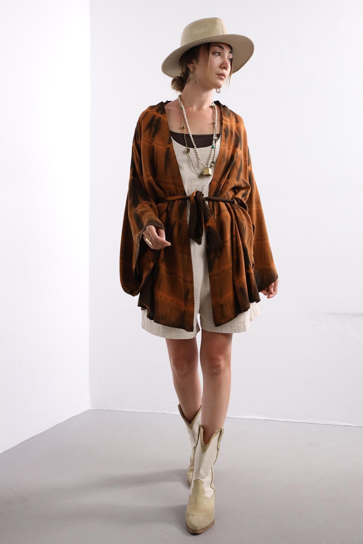 Kahverengi Batikli Kısa Kaftan - Şaman Butik Kahverengi Batikli Kısa Kaftan