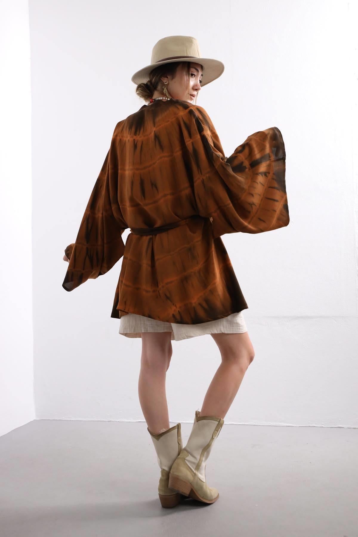 Kahverengi Batikli Kısa Kaftan - Şaman Butik Kahverengi Batikli Kısa Kaftan