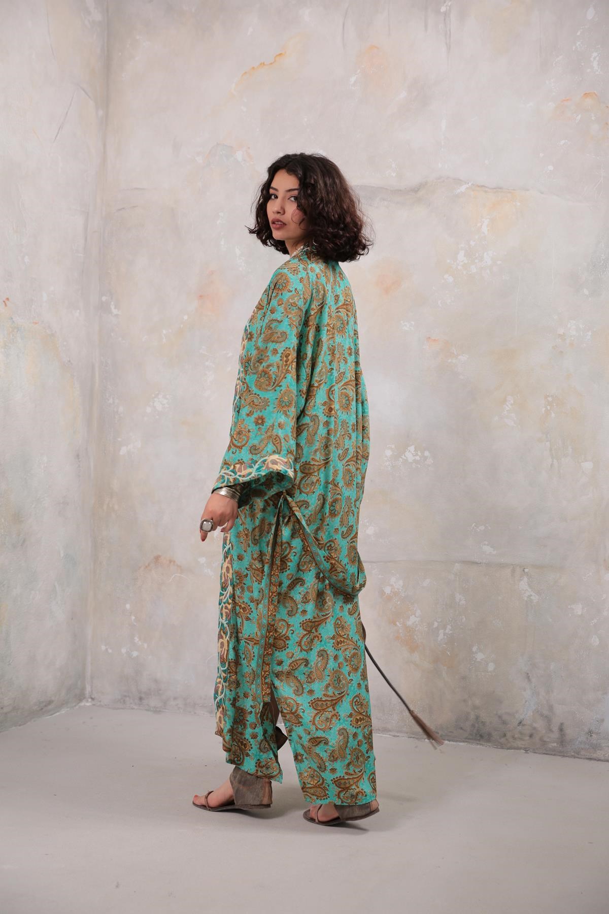  Su Yeşili Desenli İşleme Detaylı Kimono