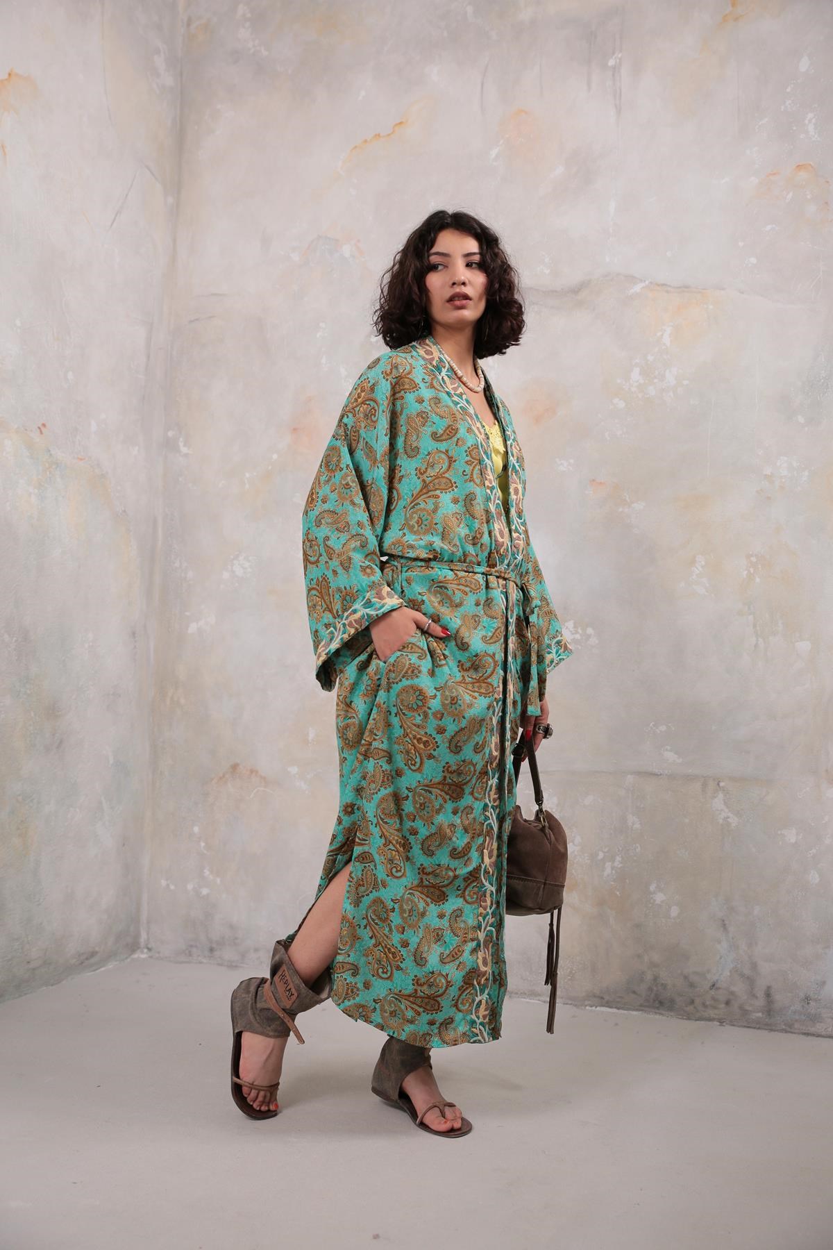  Su Yeşili Desenli İşleme Detaylı Kimono