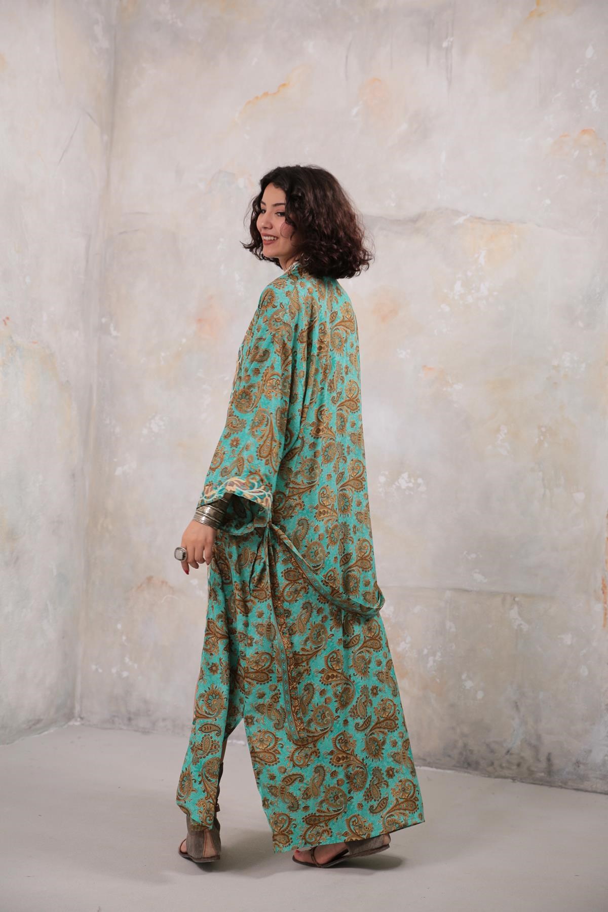  Su Yeşili Desenli İşleme Detaylı Kimono