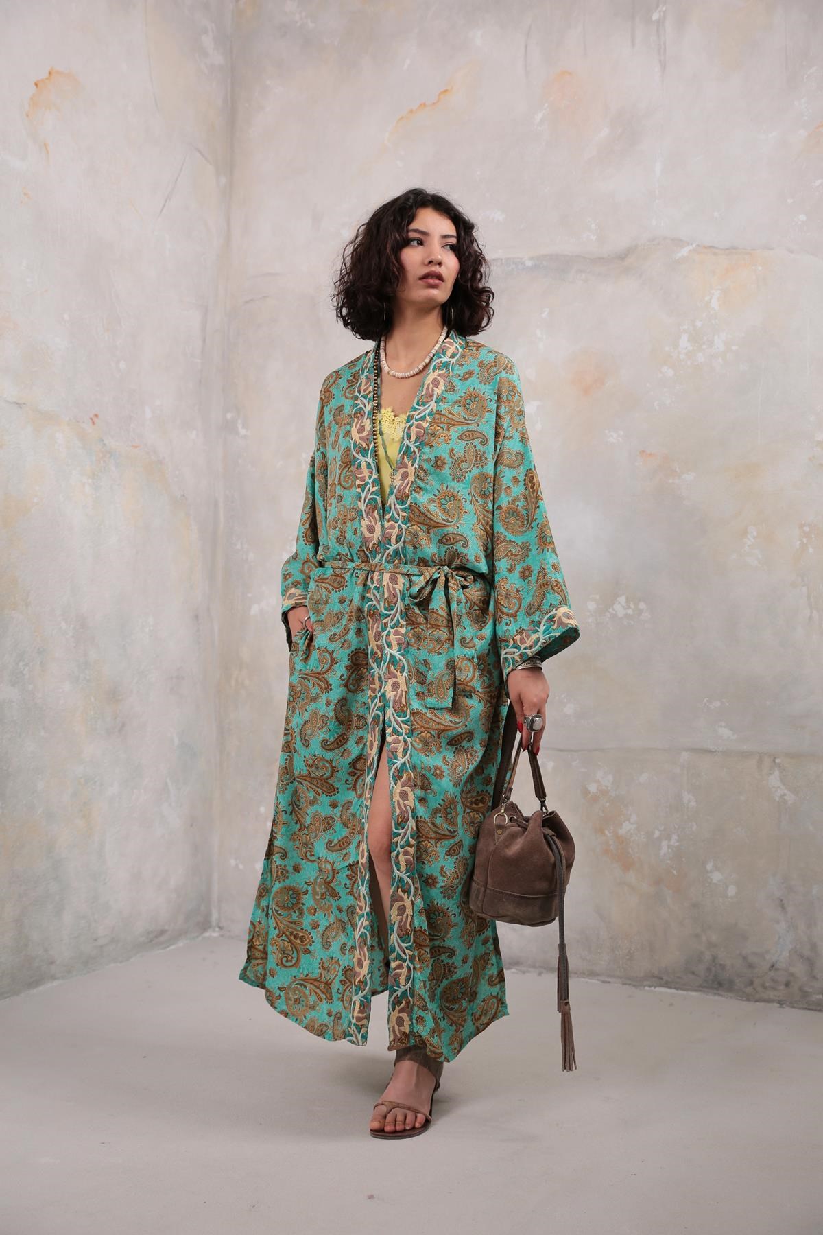  Su Yeşili Desenli İşleme Detaylı Kimono