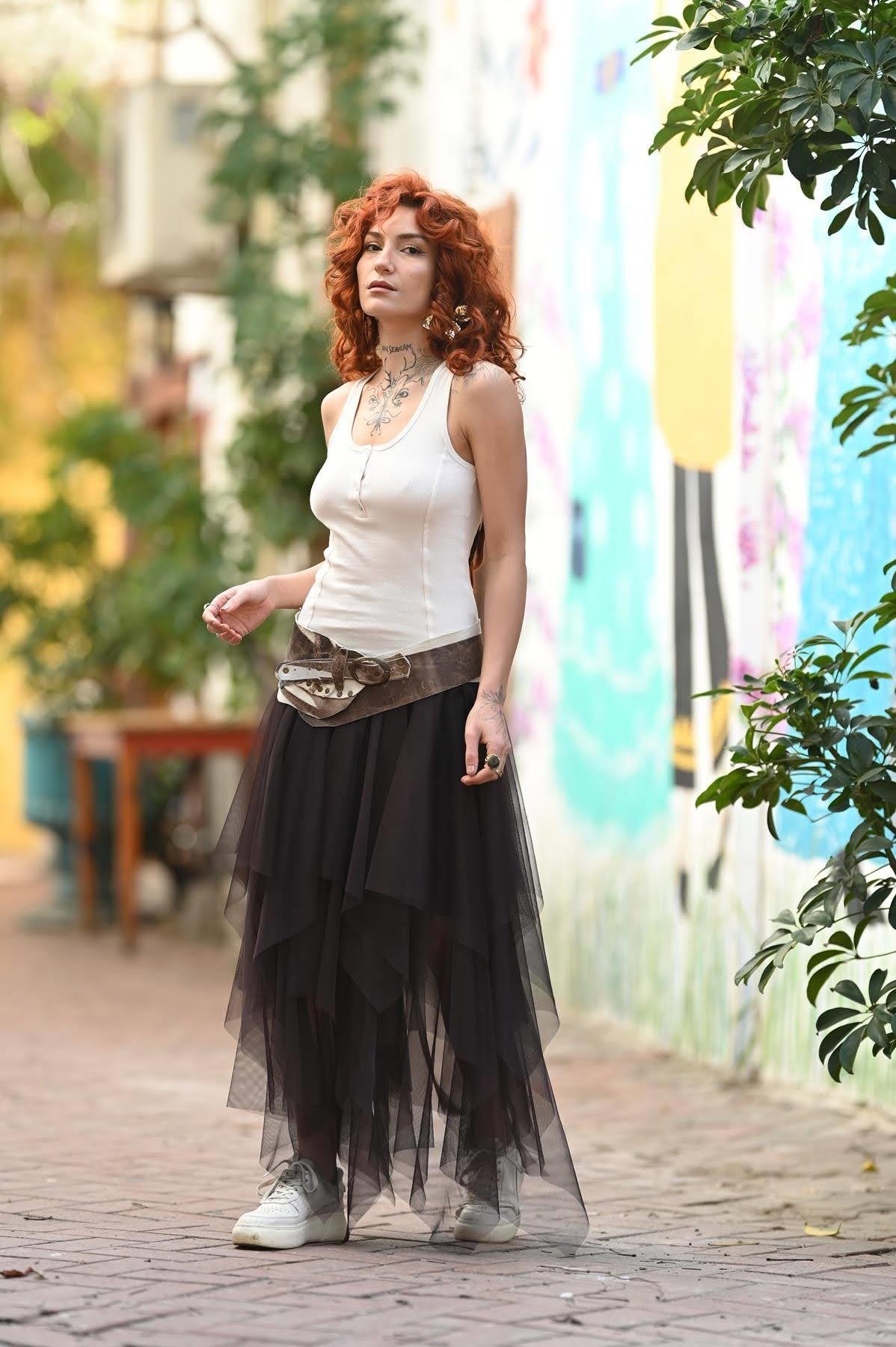 Kahverengi Beli Lastikli Kat Kat Tül Etek