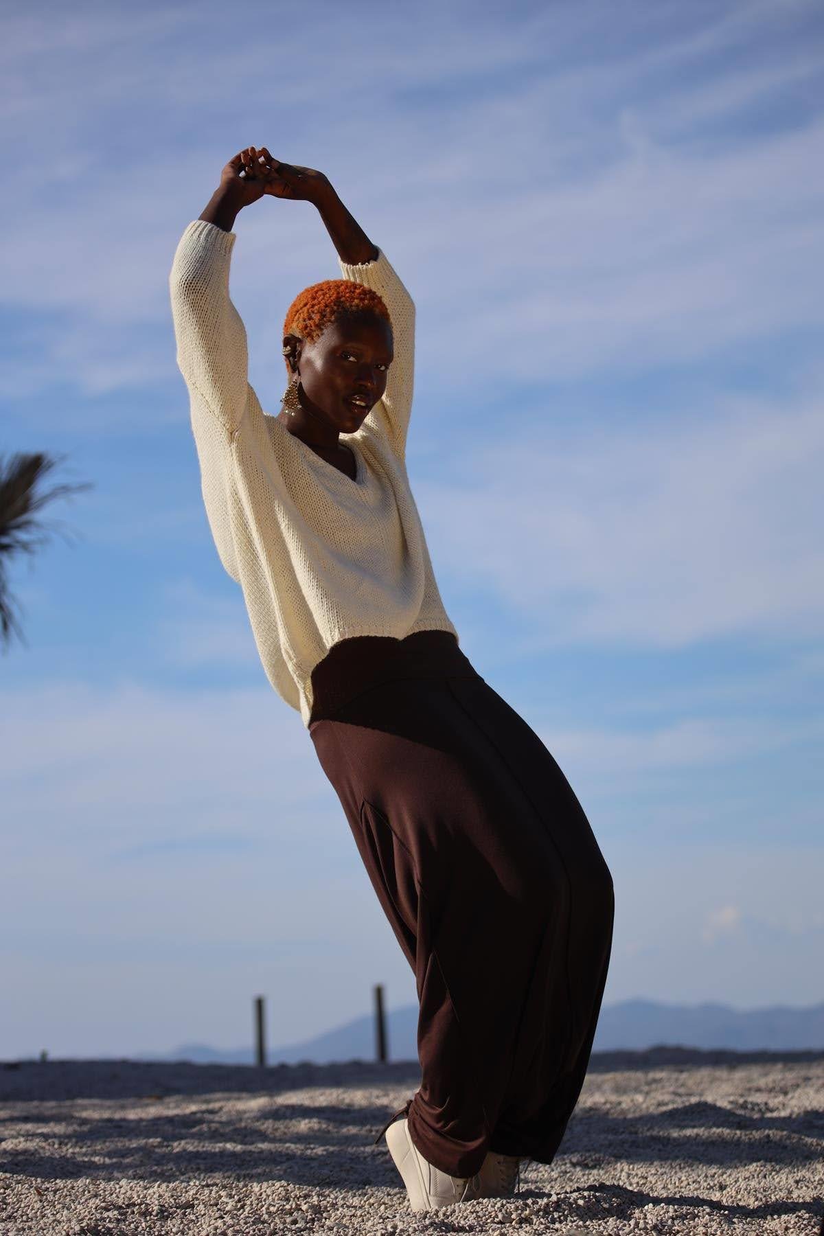 Kahverengi Paçası İpli Dikiş Detay Şalvar