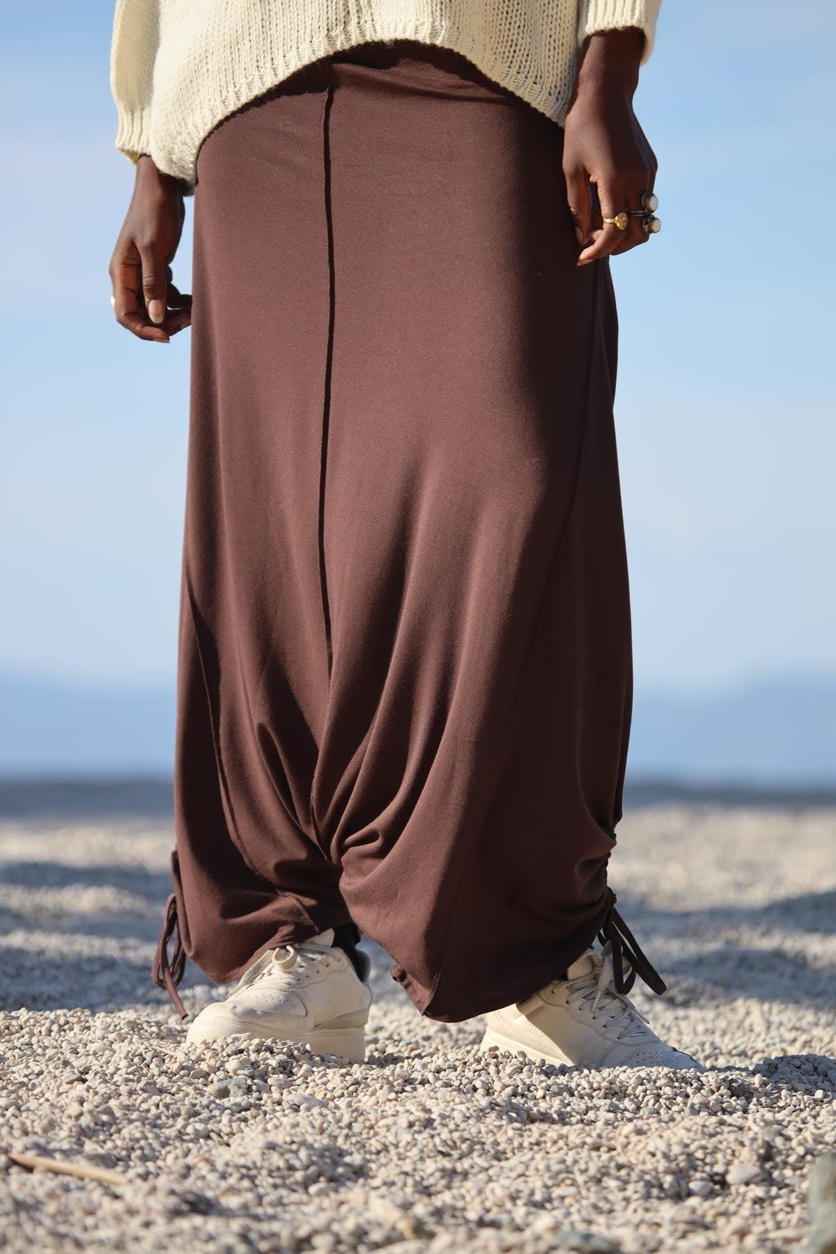 Kahverengi Paçası İpli Dikiş Detay Şalvar