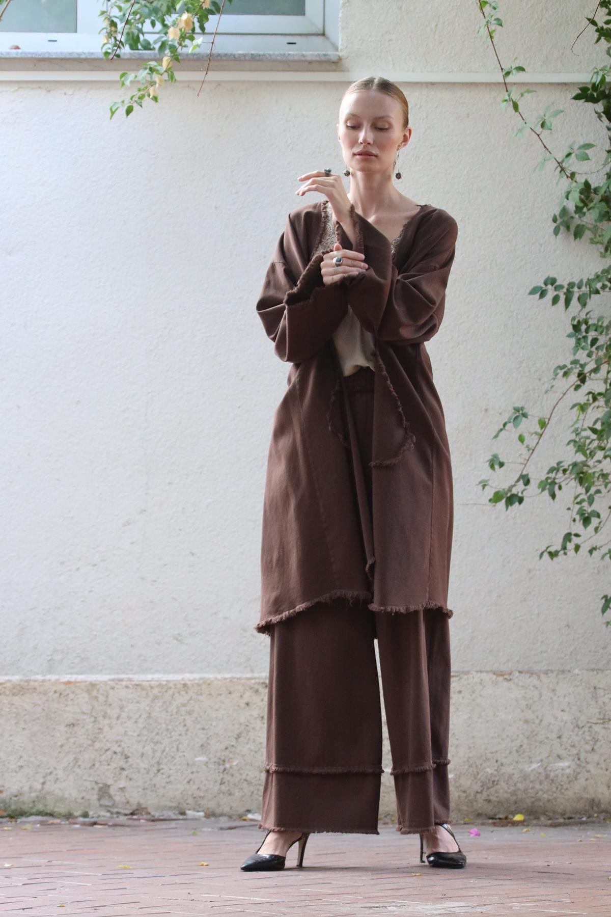 Kahverengi Saçaklı Kaftan ve Pantolon Takım