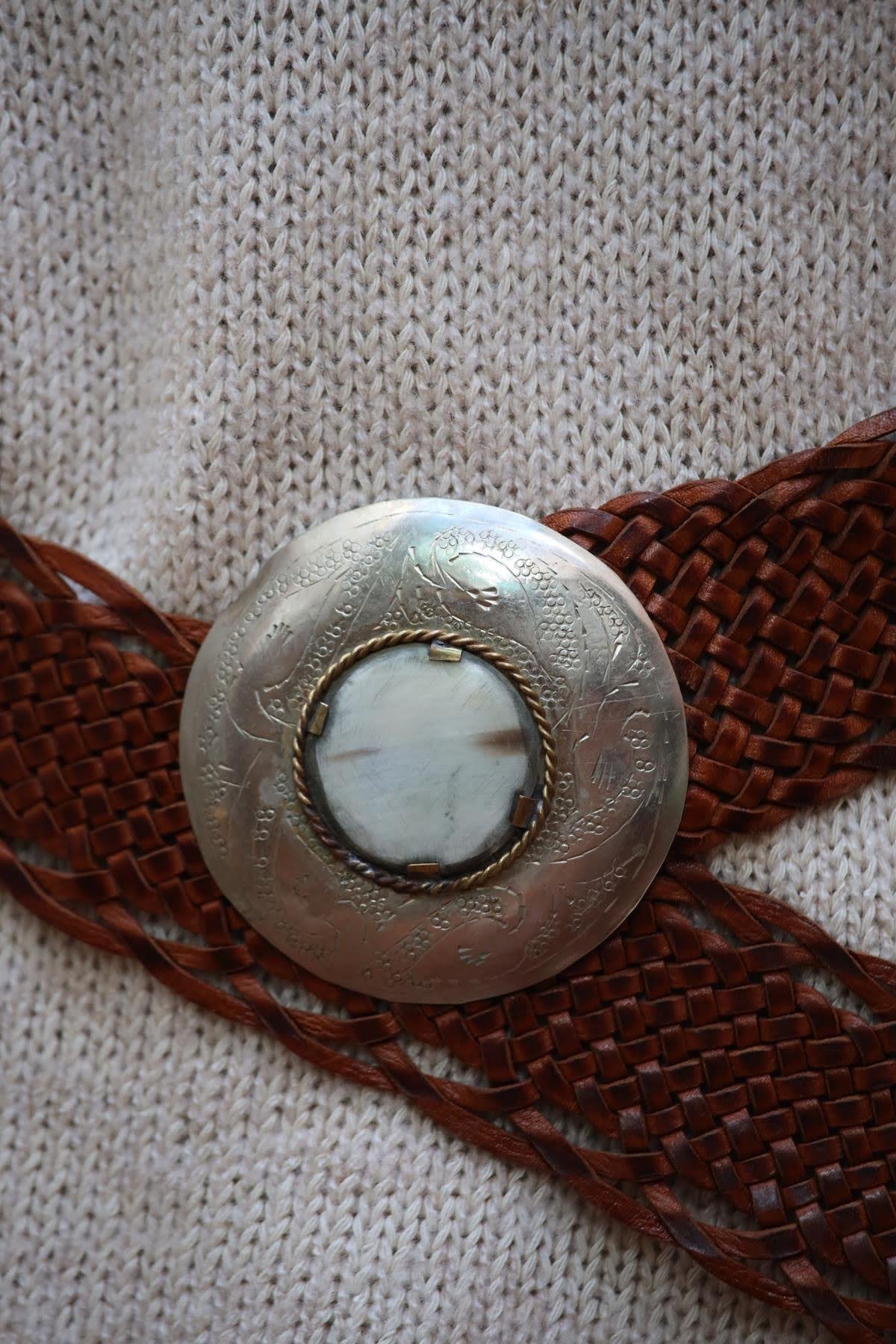 Kahverengi Taşlı Tokalı Deri Dokuma Tasarım Kemer