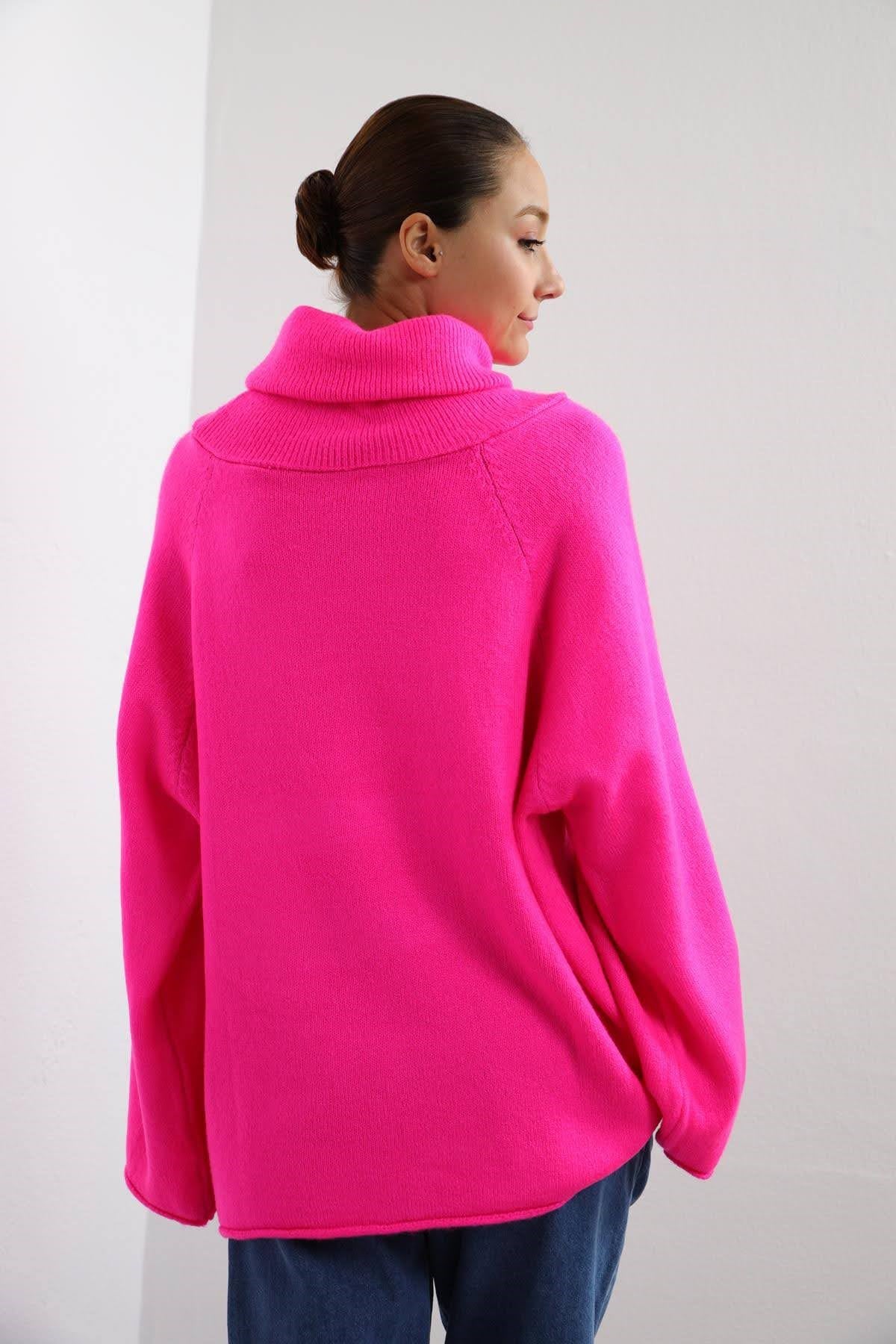  Pembe Boğazlı Oversize Triko Kazak