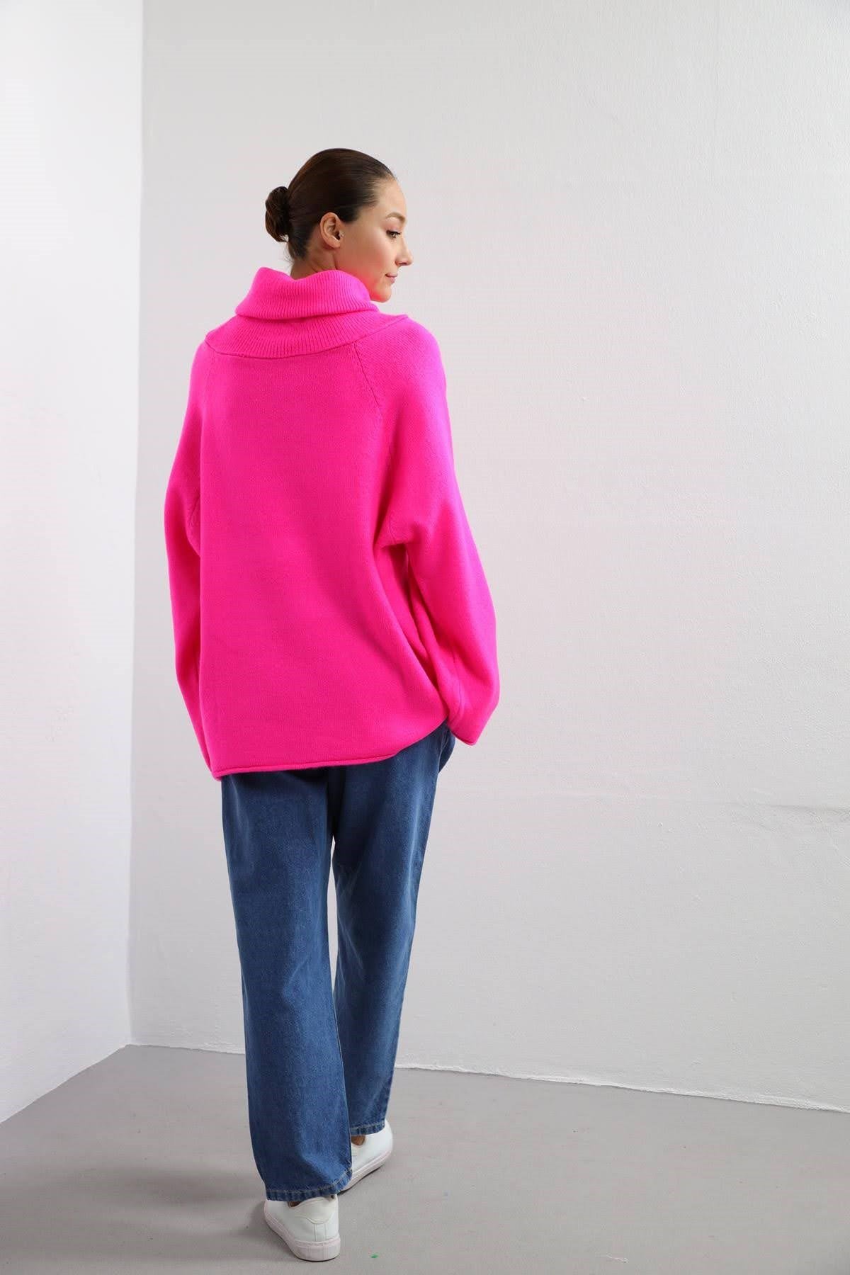  Pembe Boğazlı Oversize Triko Kazak