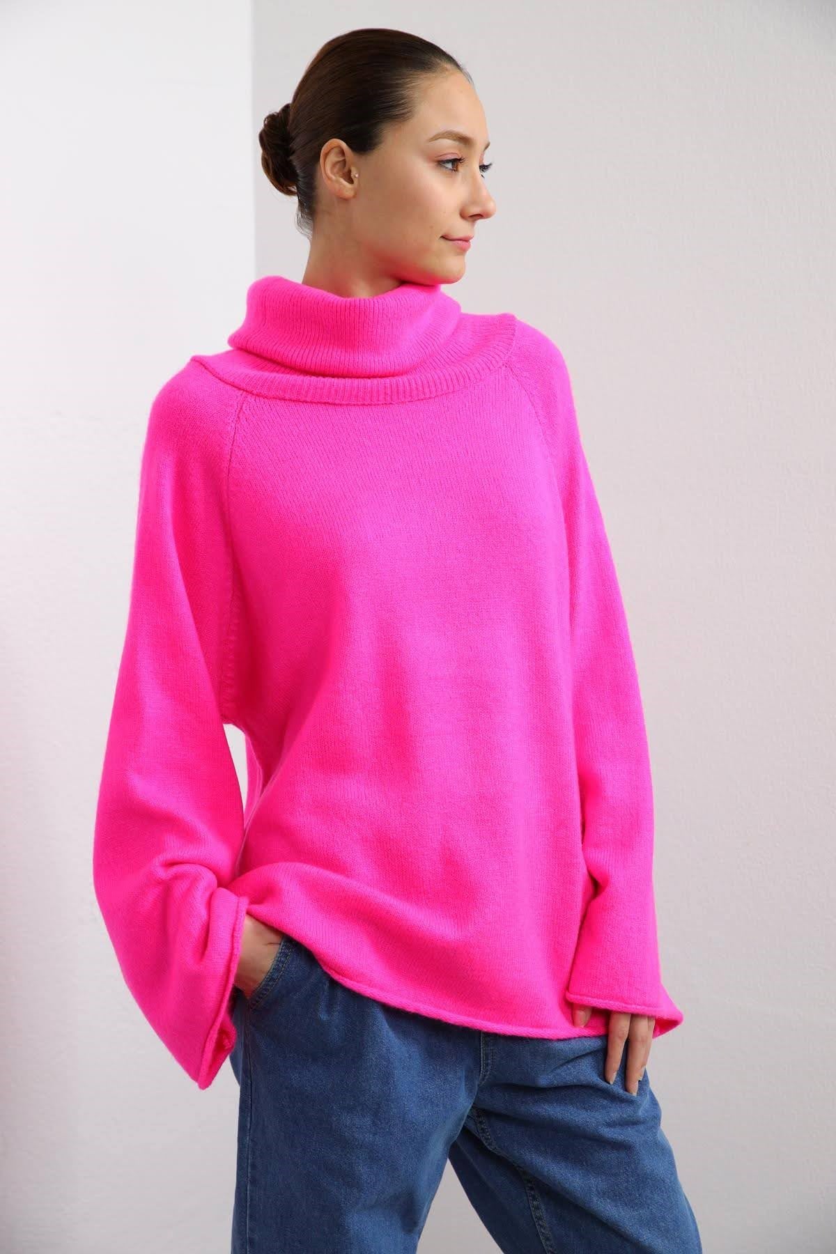  Pembe Boğazlı Oversize Triko Kazak