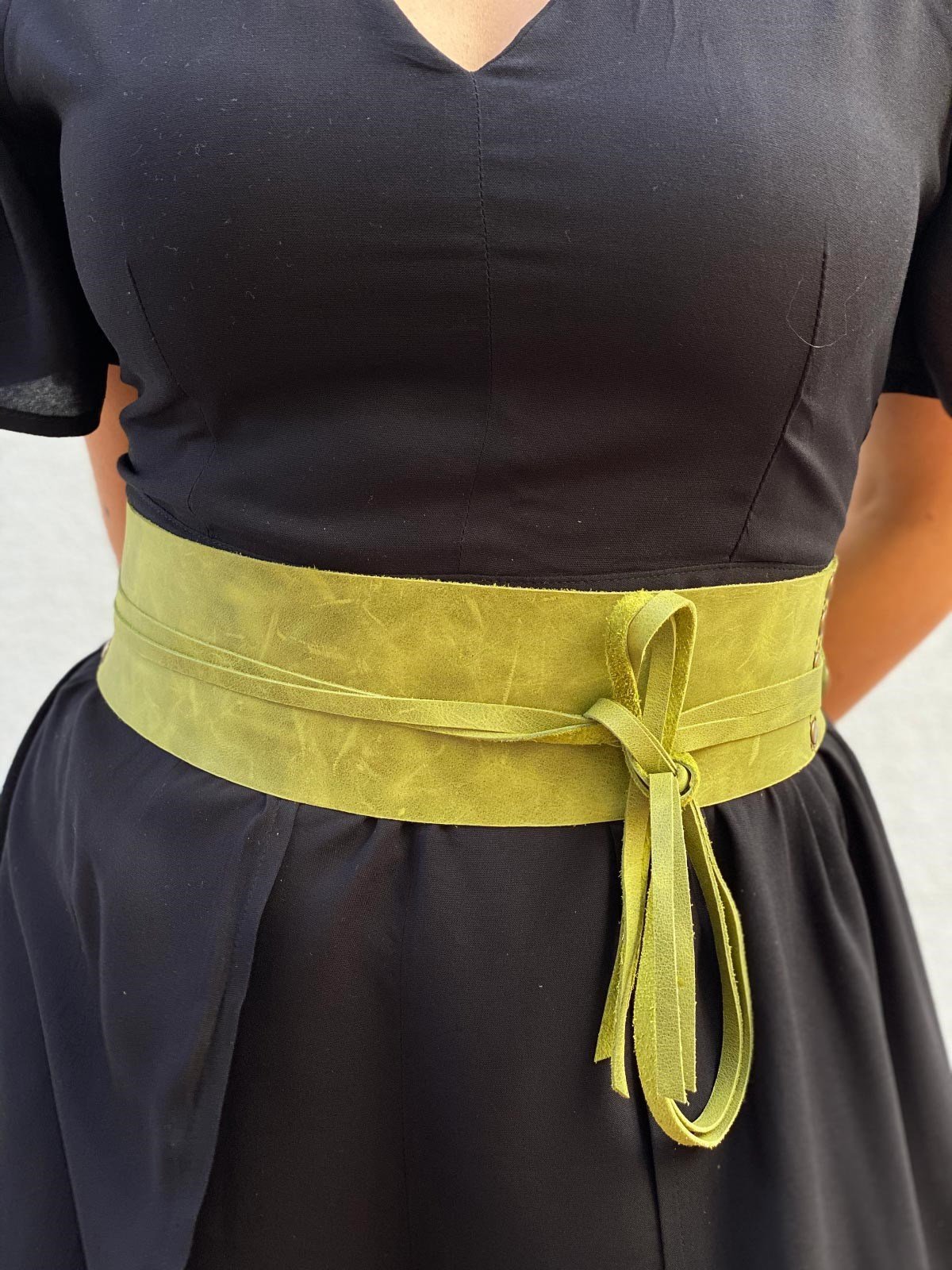  Fıstık Yeşili Bağlamalı Deri Kemer