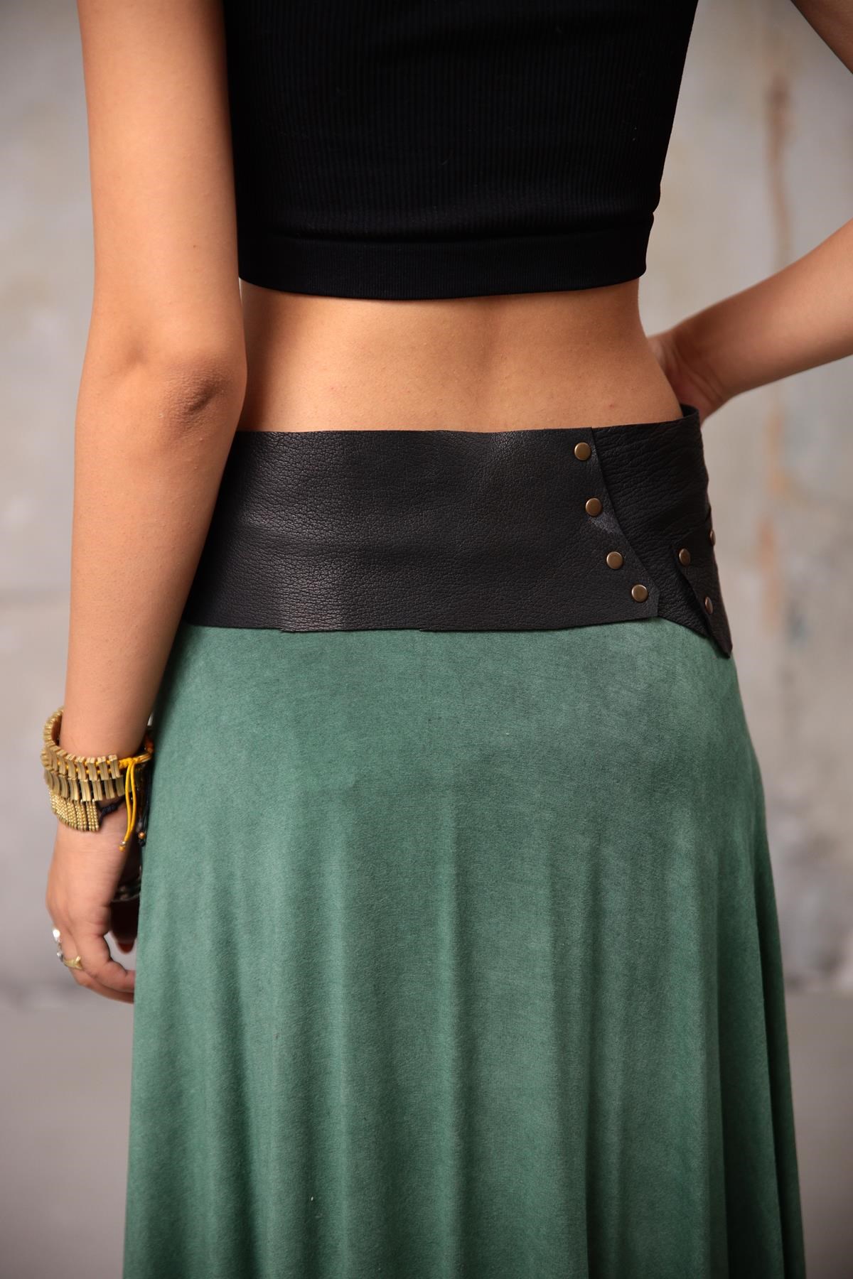  Siyah Parçalı Deri Kemer