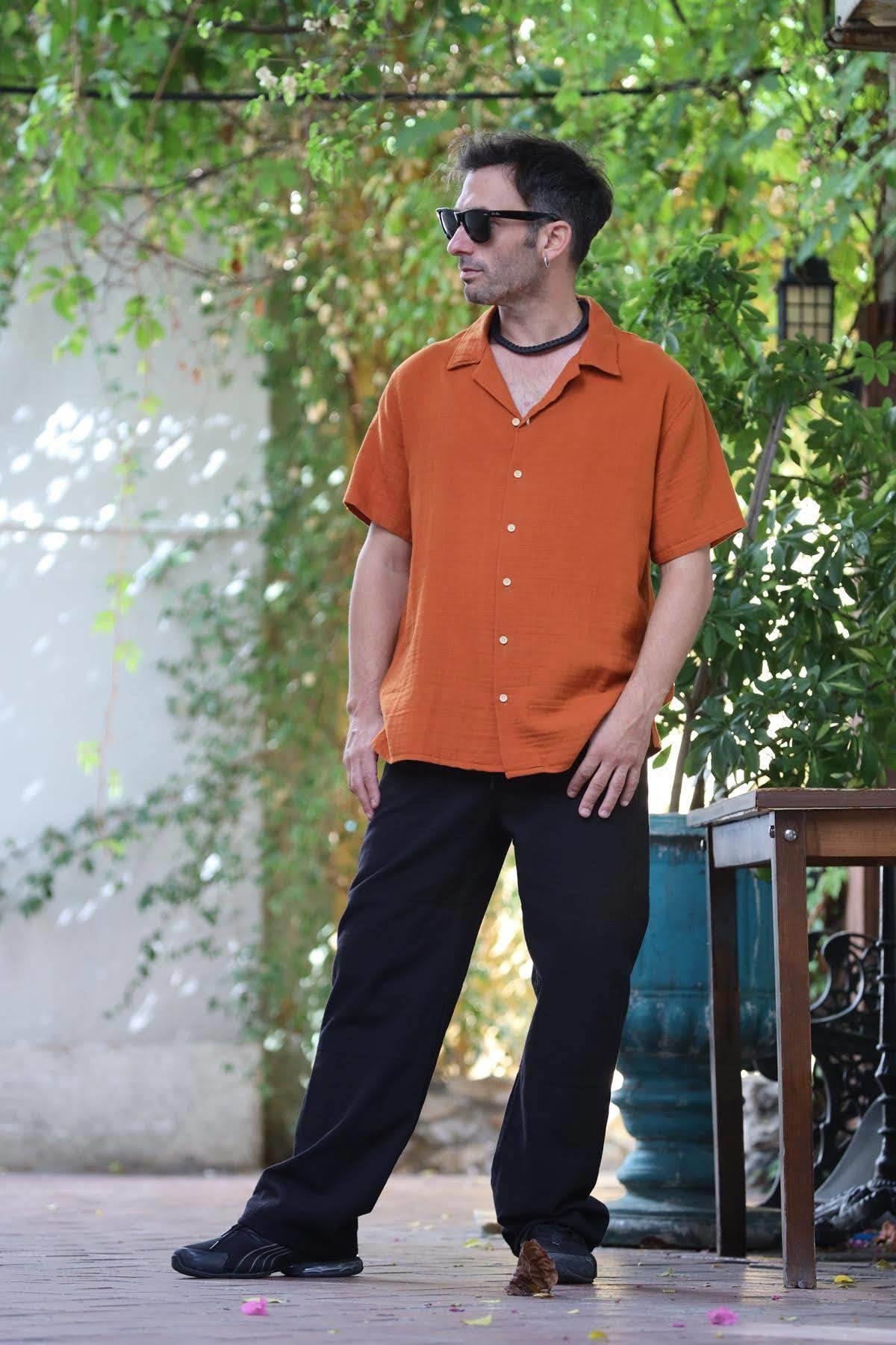 Kiremit Rengi Sırtı Püsküllü Kısa Kollu Erkek Gömlek