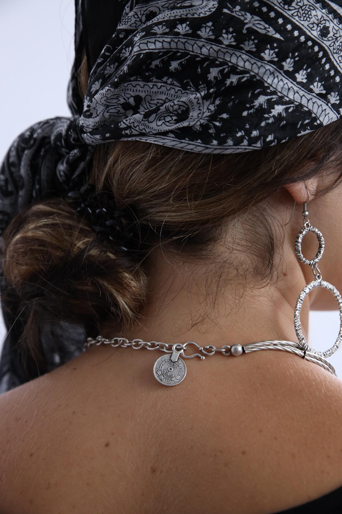  Gümüş Kaplama Antik Para Detaylı Dalga Tasarım Kolye