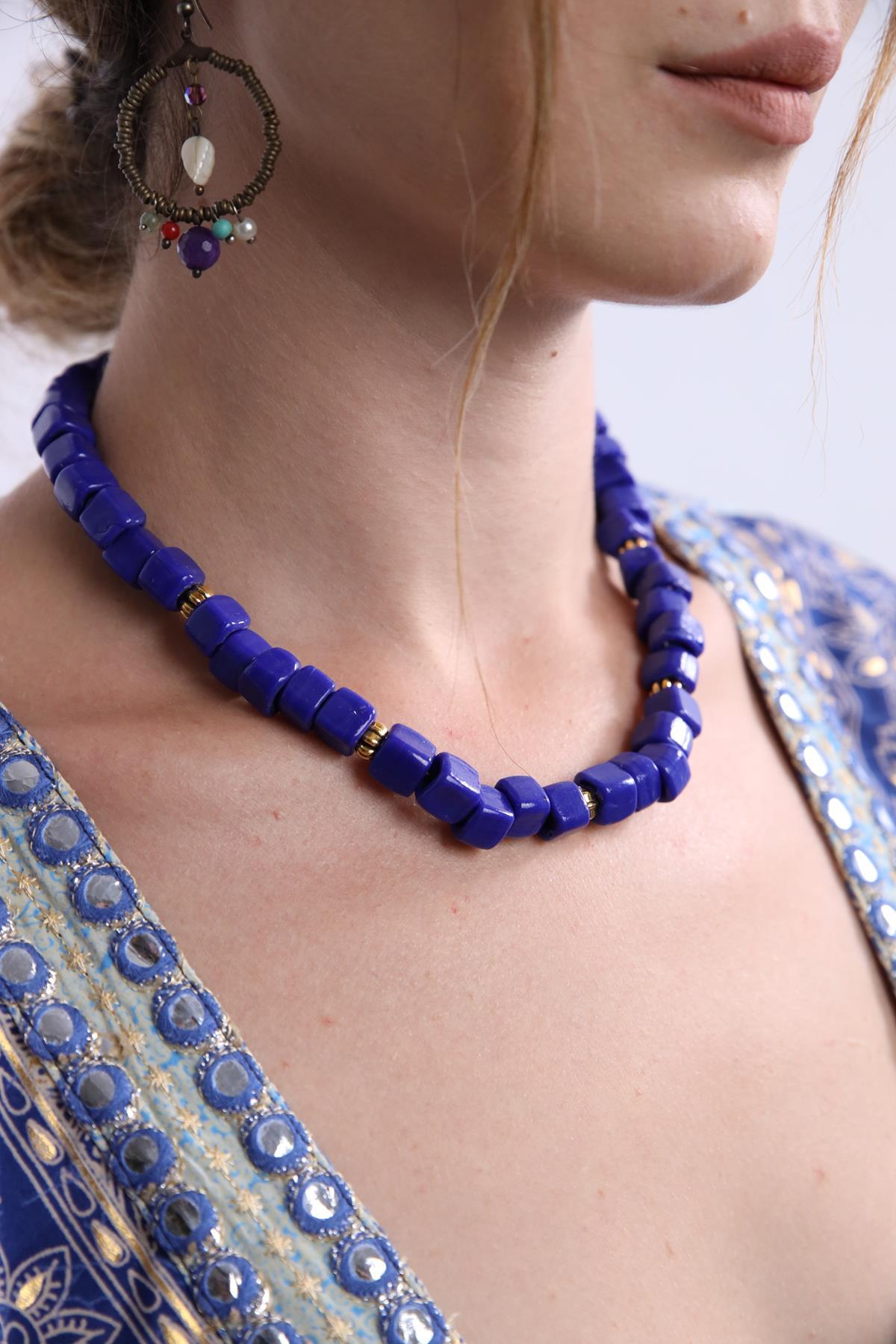  Lacivert Küp Cam Boncuk Tasarım Kolye