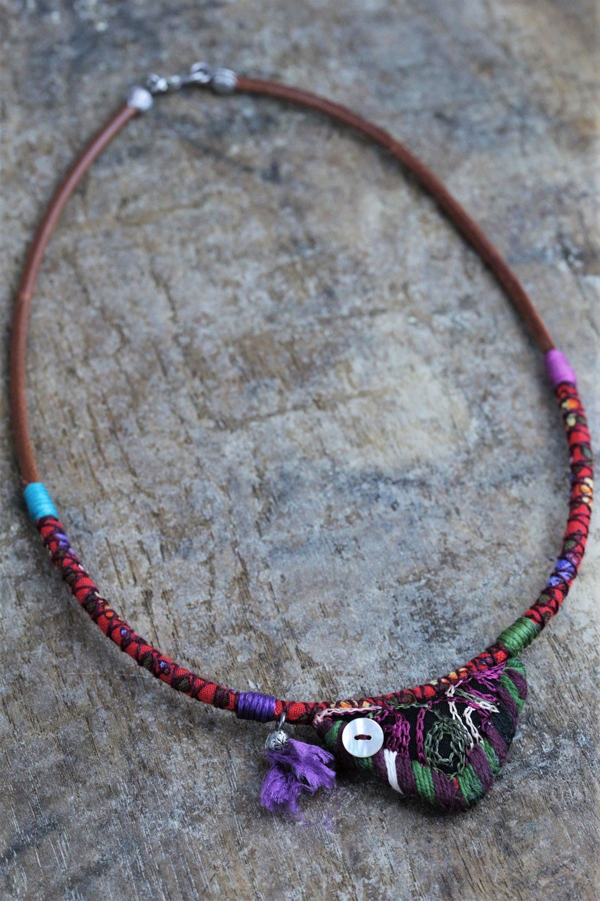 Muska Detaylı Deri Kolye - Şaman Butik Muska Detaylı Deri Kolye