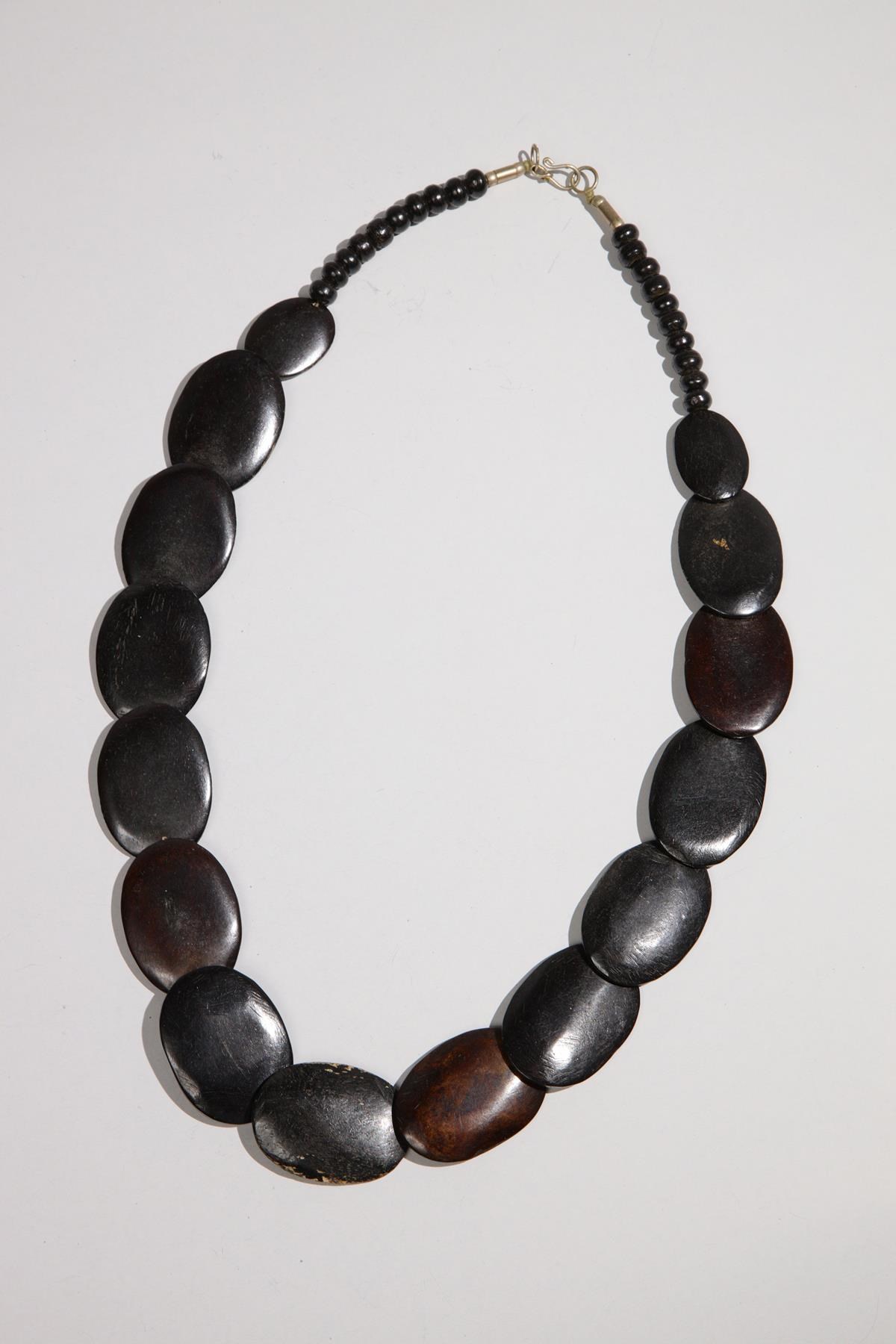  Oval Ahşap Tasarım Kolye