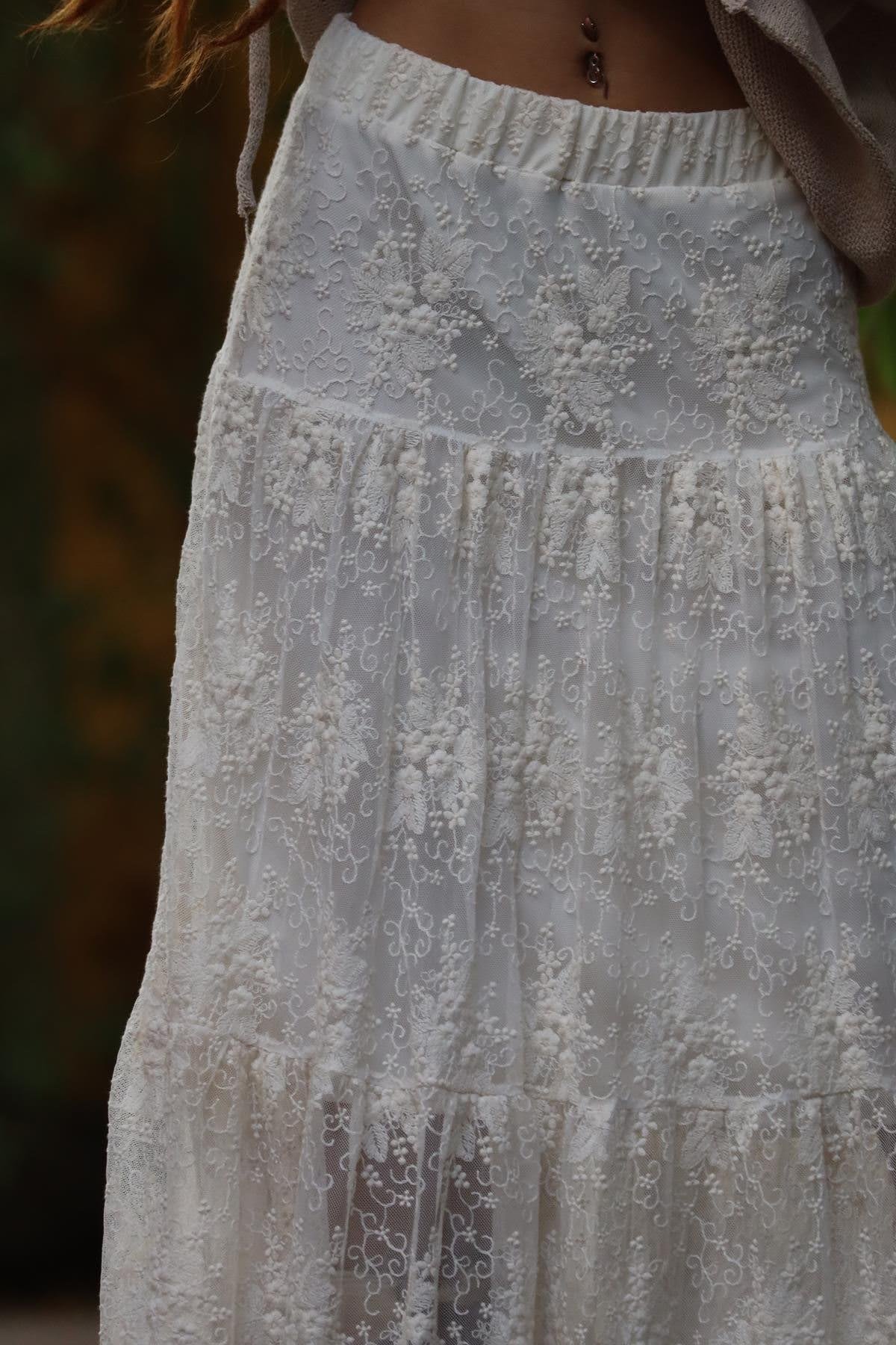 Krem Rengi Beli Lastikli Güpür Dantel Etek