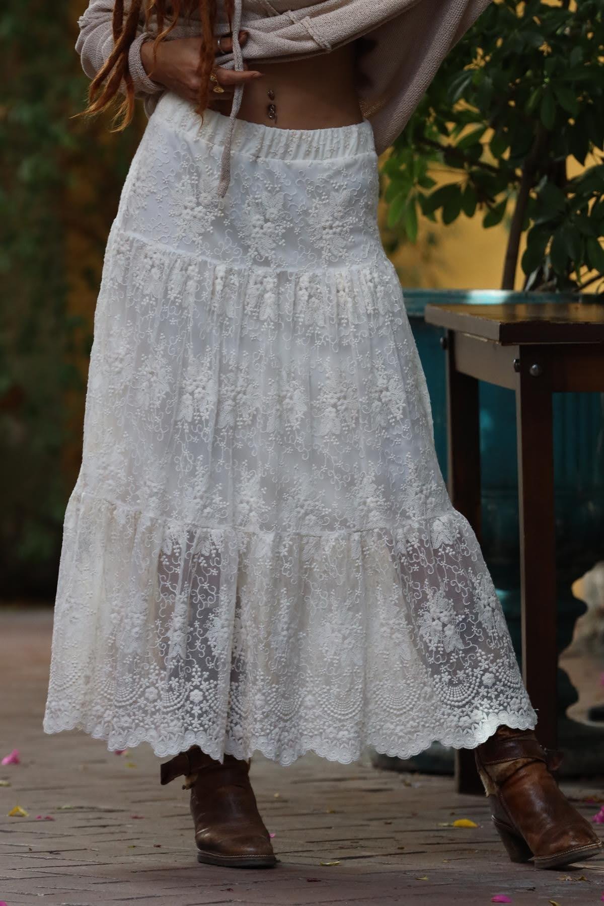 Krem Rengi Beli Lastikli Güpür Dantel Etek