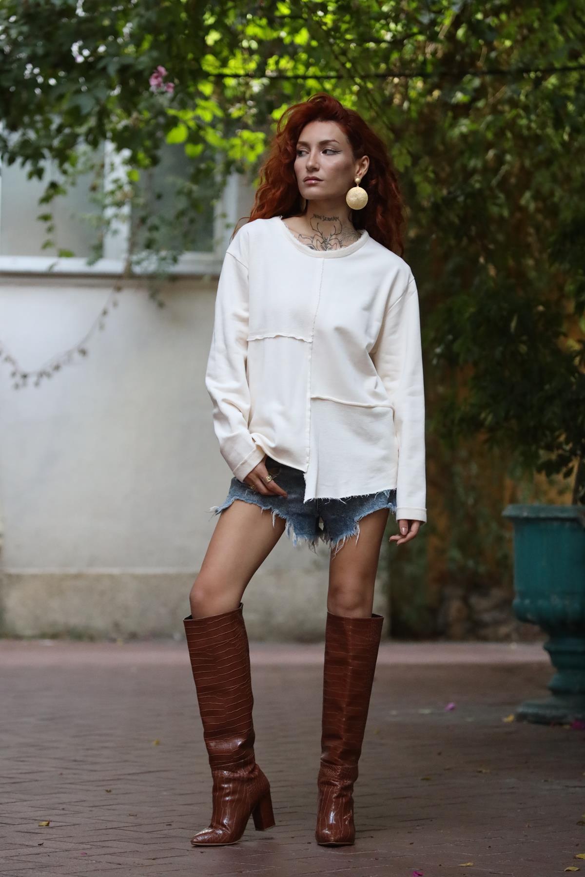 Krem Rengi Bisiklet Yaka Dikiş Detaylı Parçalı Sweat