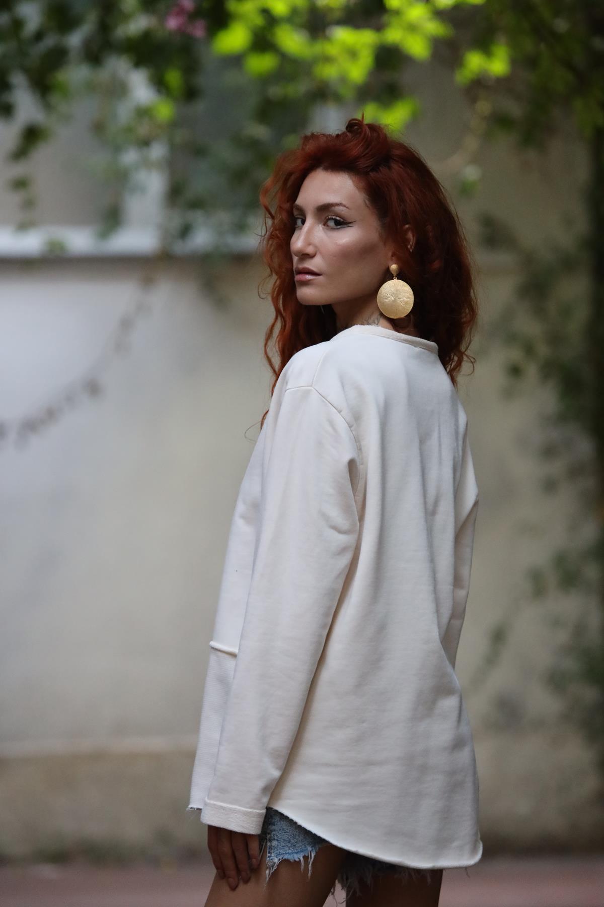 Krem Rengi Bisiklet Yaka Dikiş Detaylı Parçalı Sweat