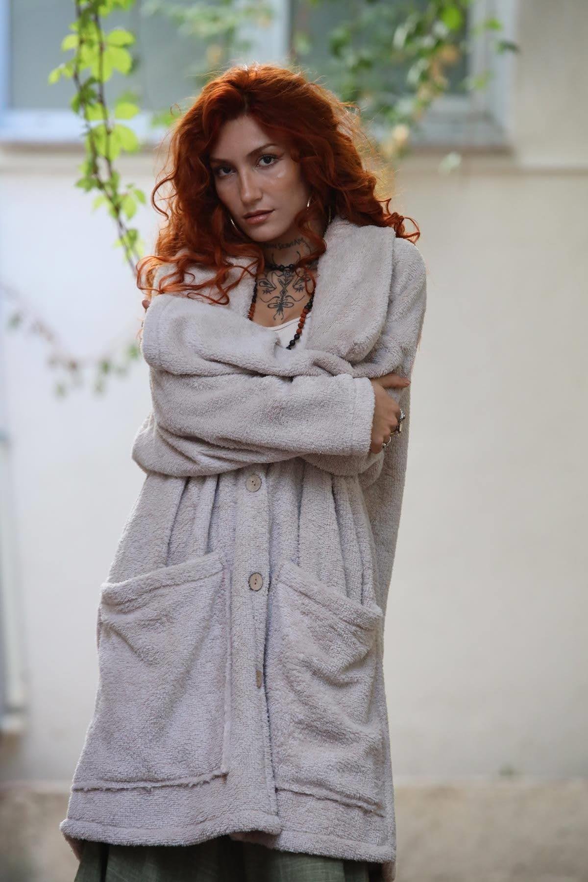 Krem Rengi Büyük Cepli Peluş Hırka