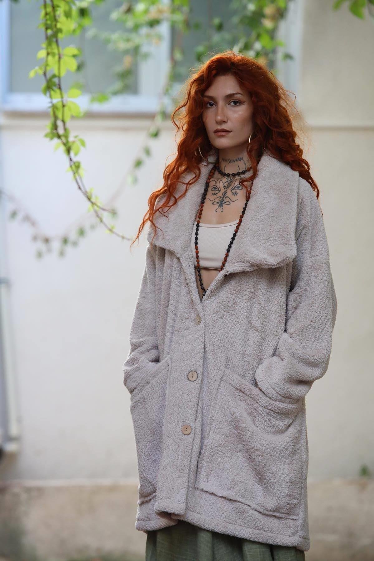 Krem Rengi Büyük Cepli Peluş Hırka