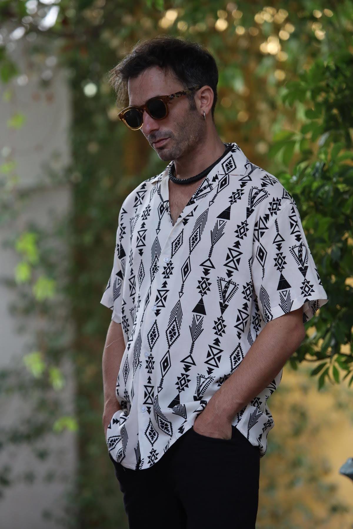 Krem Rengi Desenli Kısa Kollu Erkek Gömlek