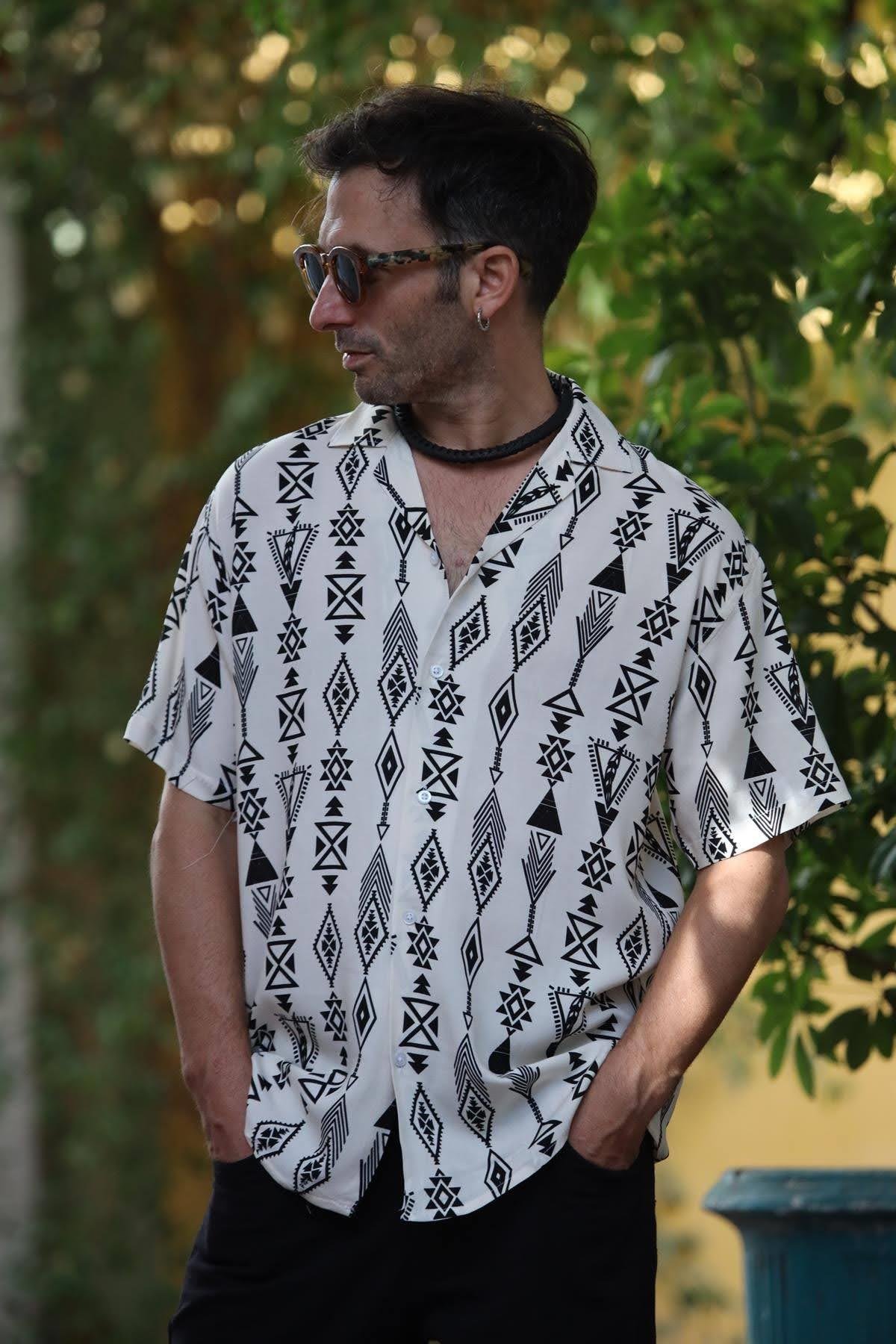 Krem Rengi Desenli Kısa Kollu Erkek Gömlek