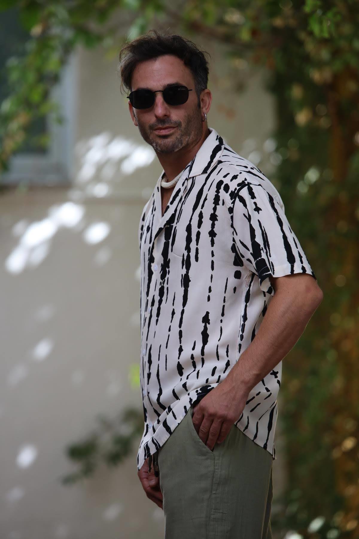 Krem Rengi Desenli Kısa Kollu Erkek Gömlek